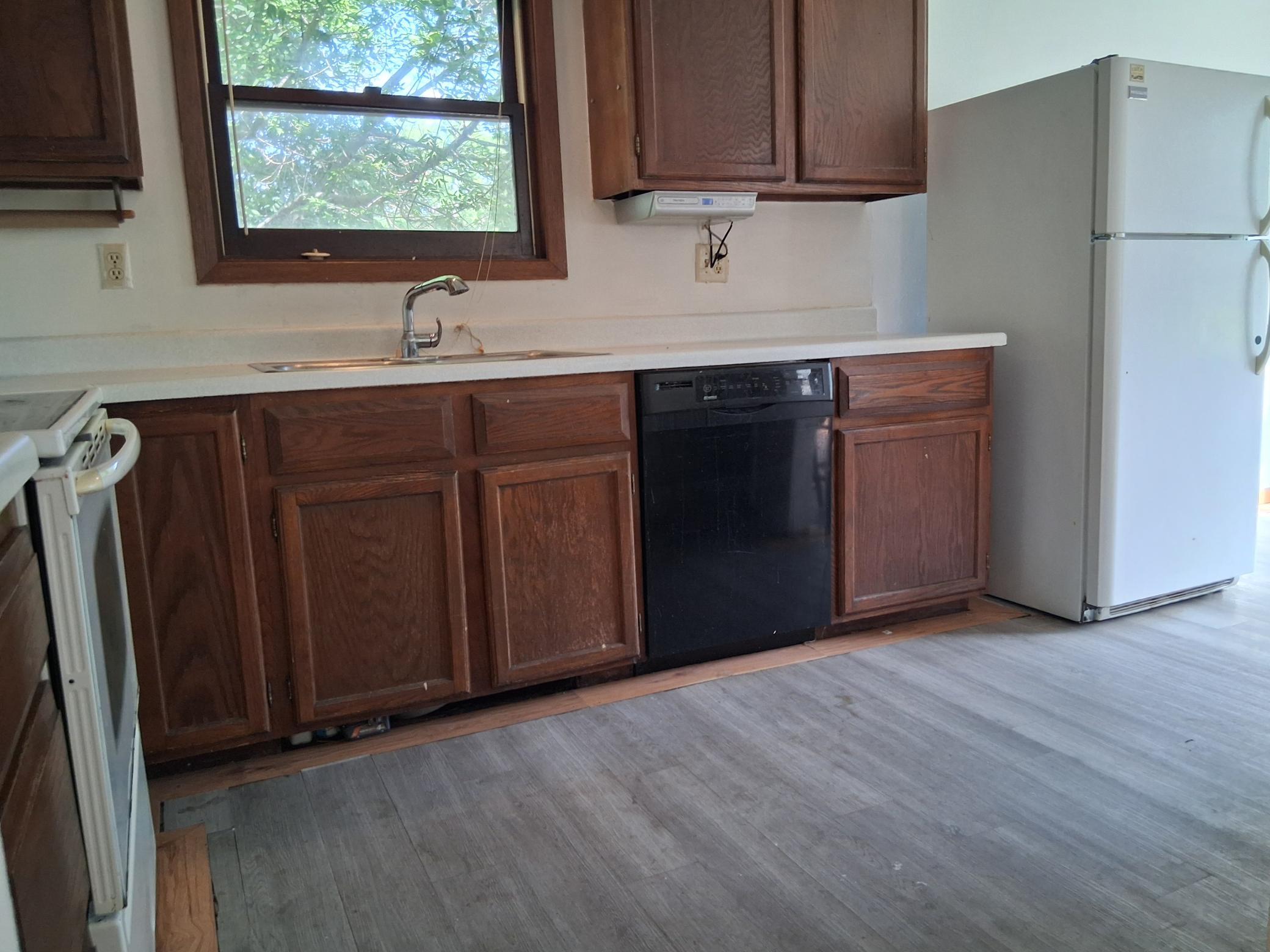 3rd image of 506 W Stanton Ave, Fergus Falls, MN 56537 | MLS# 7110838