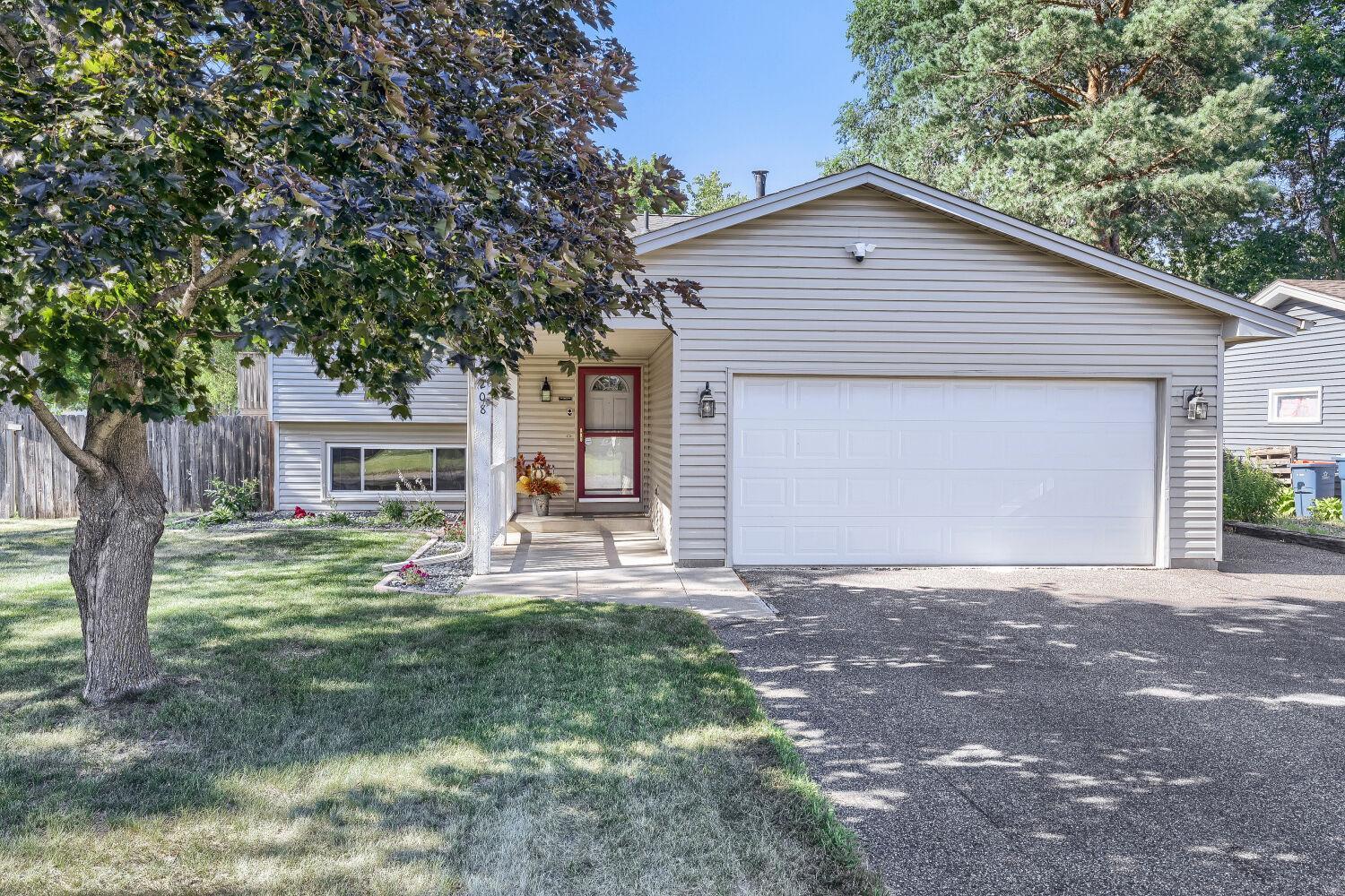 Homes for sale in Champlin, MN | 6208 114th Ave N, Champlin, MN 55316 | MLS# 7110866