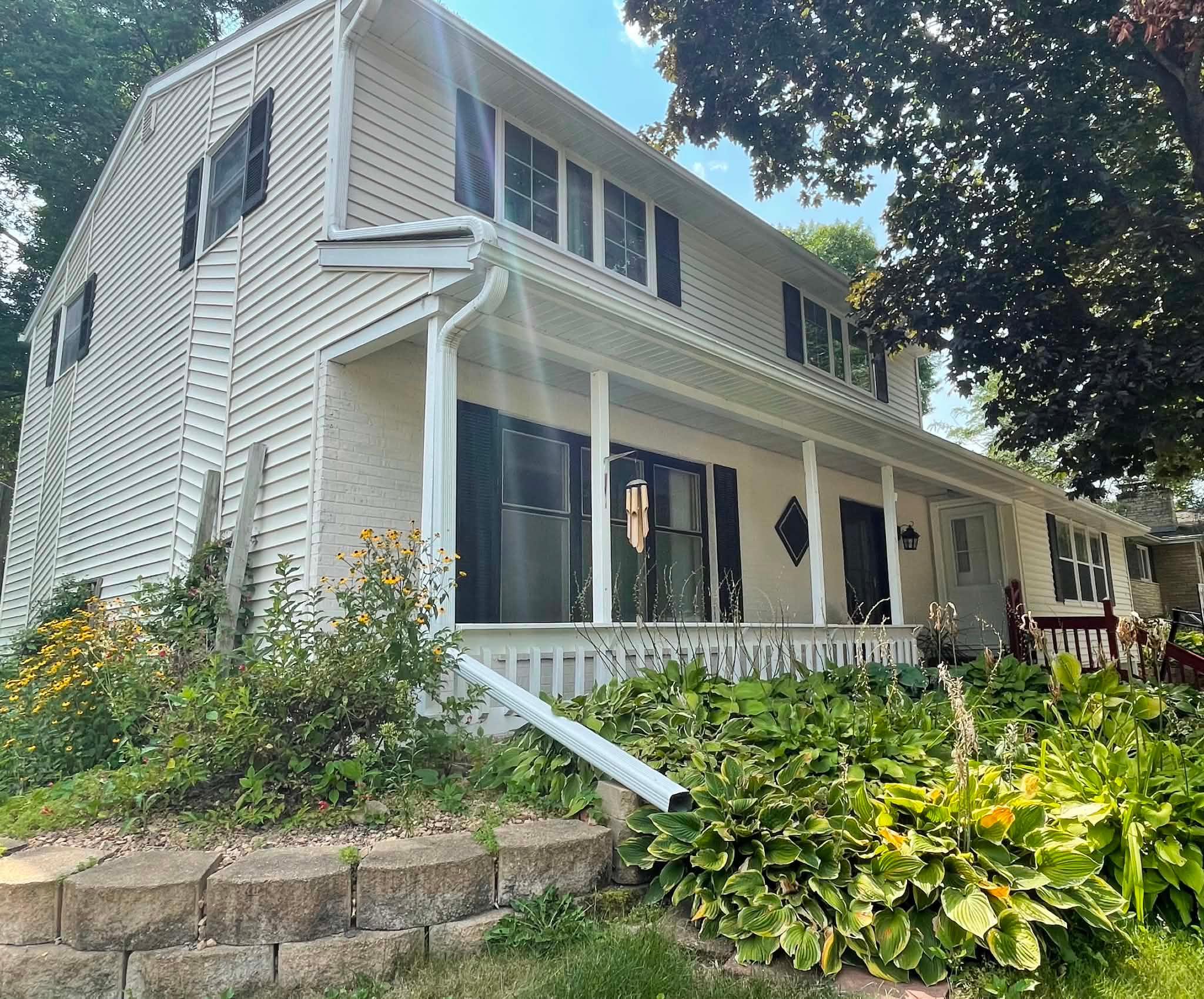 1st image of 1010 Foothills Cir, Albert Lea, MN 56007 | MLS# 7110924