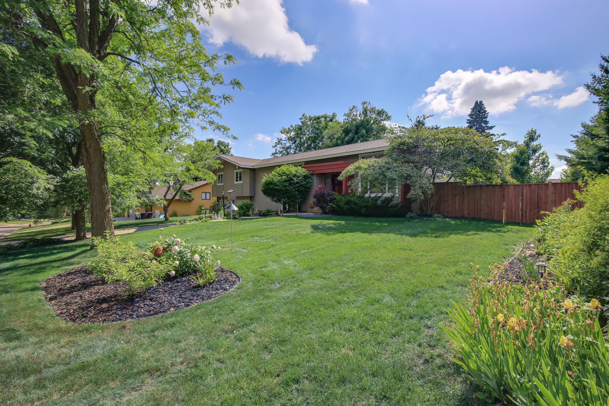 1st image of 1400 Lia Dr, Northfield, MN 55057 | MLS# 7110973