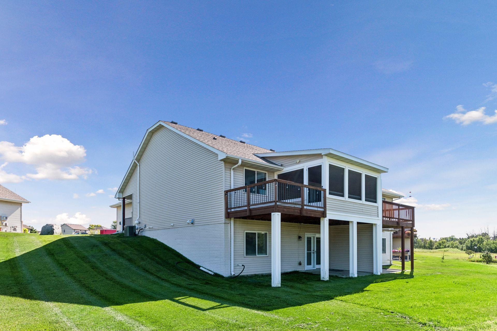 2nd image of 1851 Lakeridge Wy, Waconia, MN 55387 | MLS# 7110974