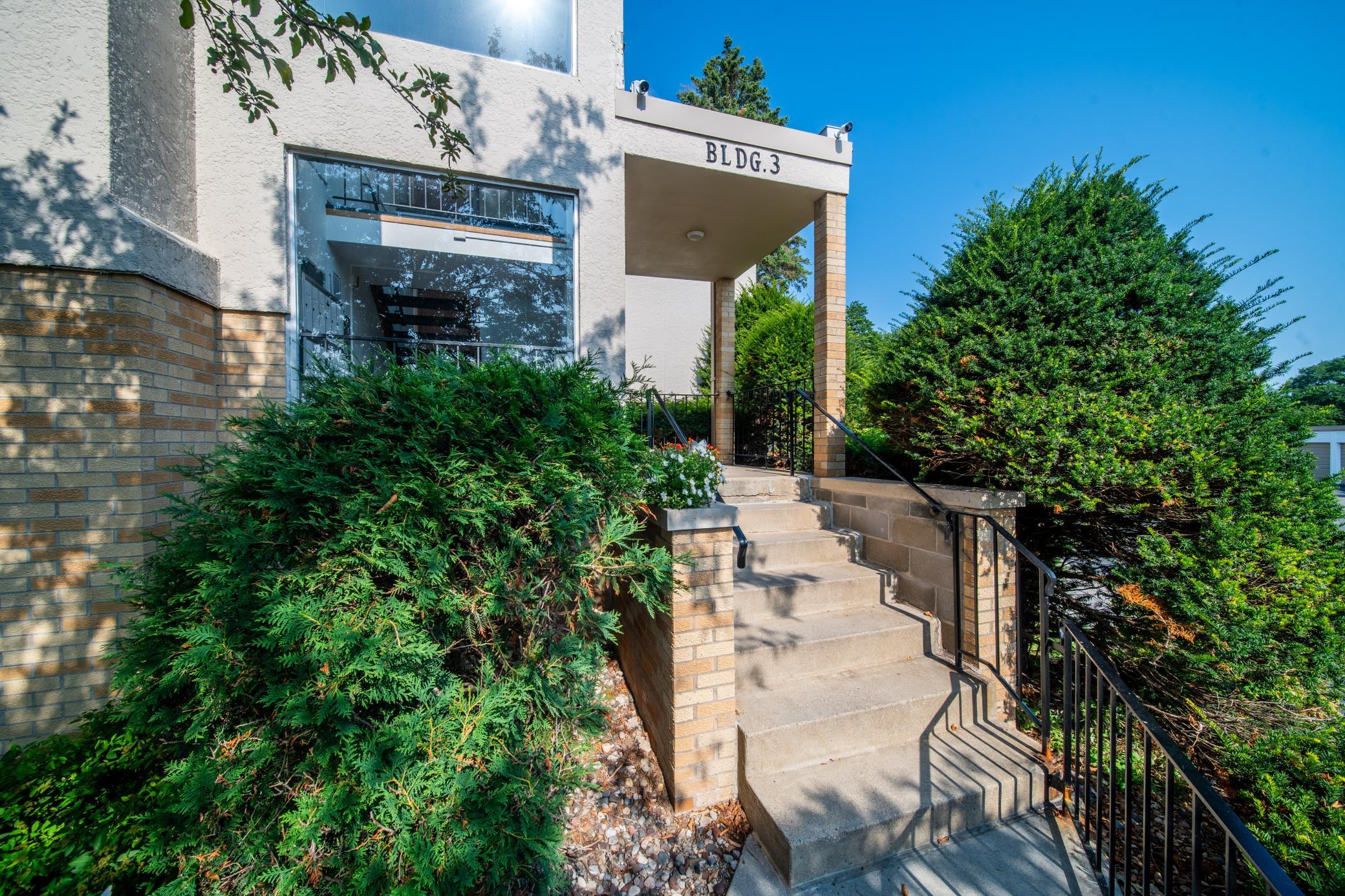 1st image of 358 Elton Hills Dr Nw #32, Rochester, MN 55901 | MLS# 7110994