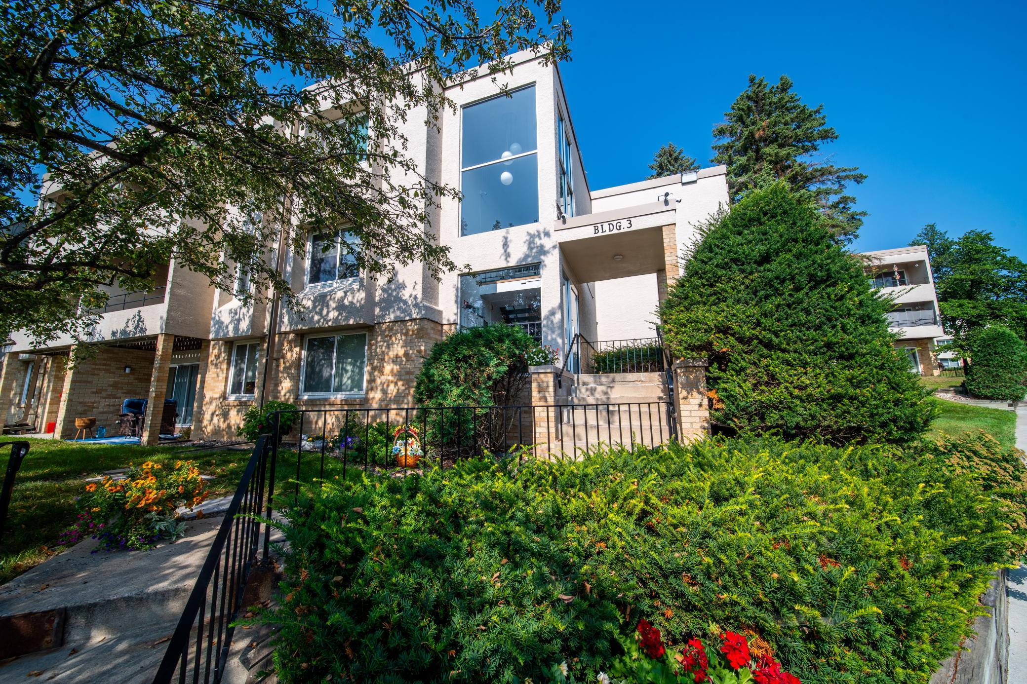 4th image of 358 Elton Hls Dr NW, Rochester, MN 55901