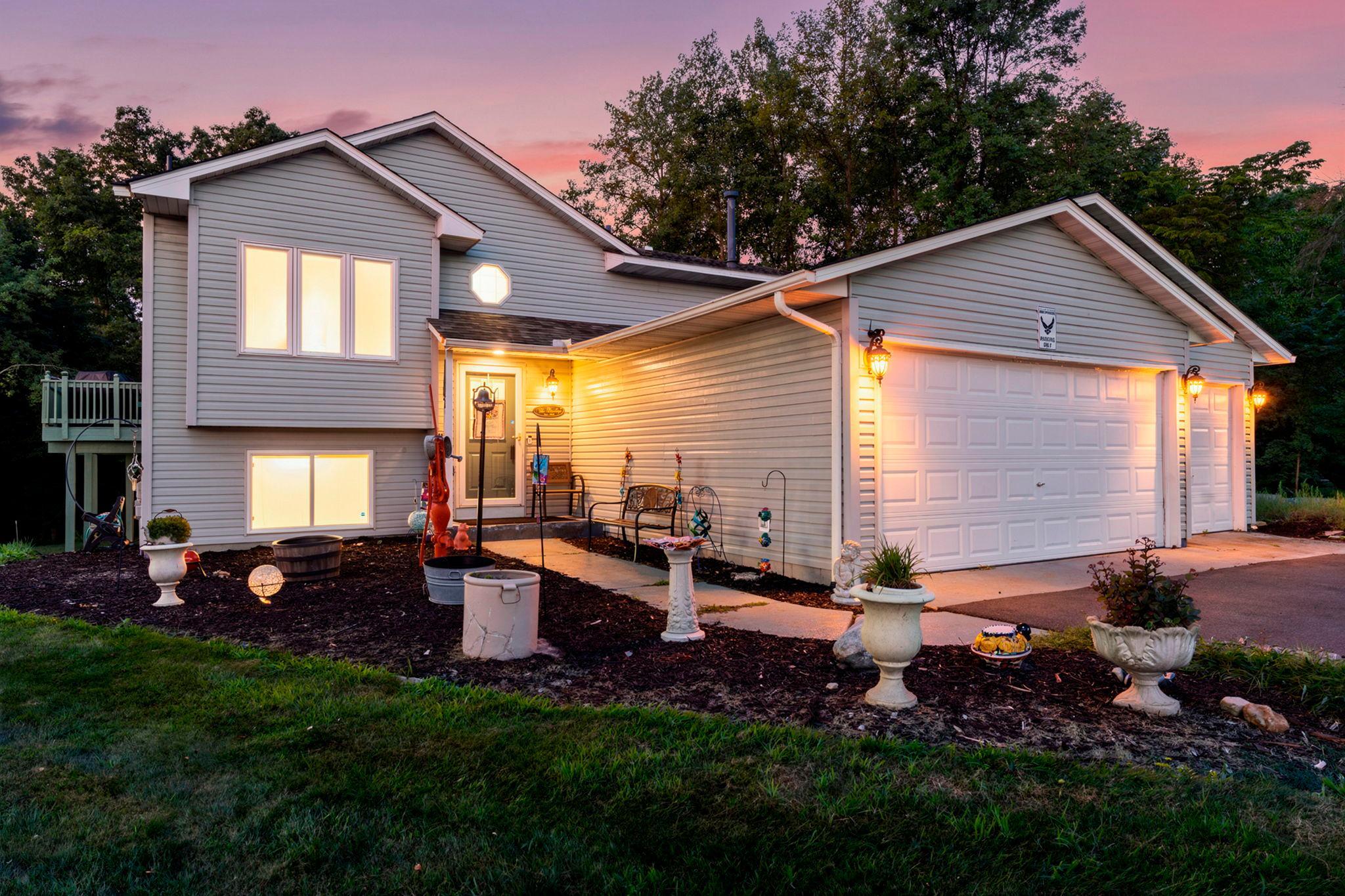 1st image of 2223 Cedarbridge Ct, Harris, MN 55032 | MLS# 7111011
