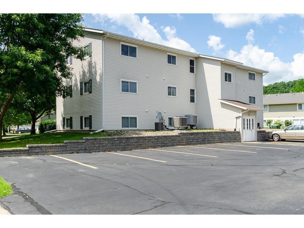 13th image of 1811 Greenfield Ln Sw #12, Rochester, MN 55902 | MLS# 7111018