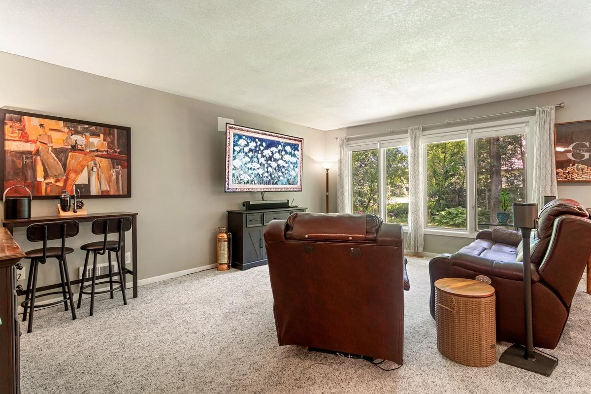 2nd image of 2685 Glenbrook Ave N, Saint Paul, MN 55128 | MLS# 7111032
