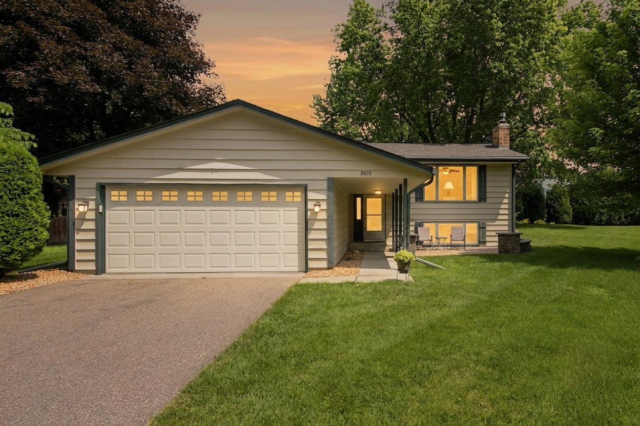 1st image of 8033 Dakota Ln, Chanhassen, MN 55317 | MLS# 7111045