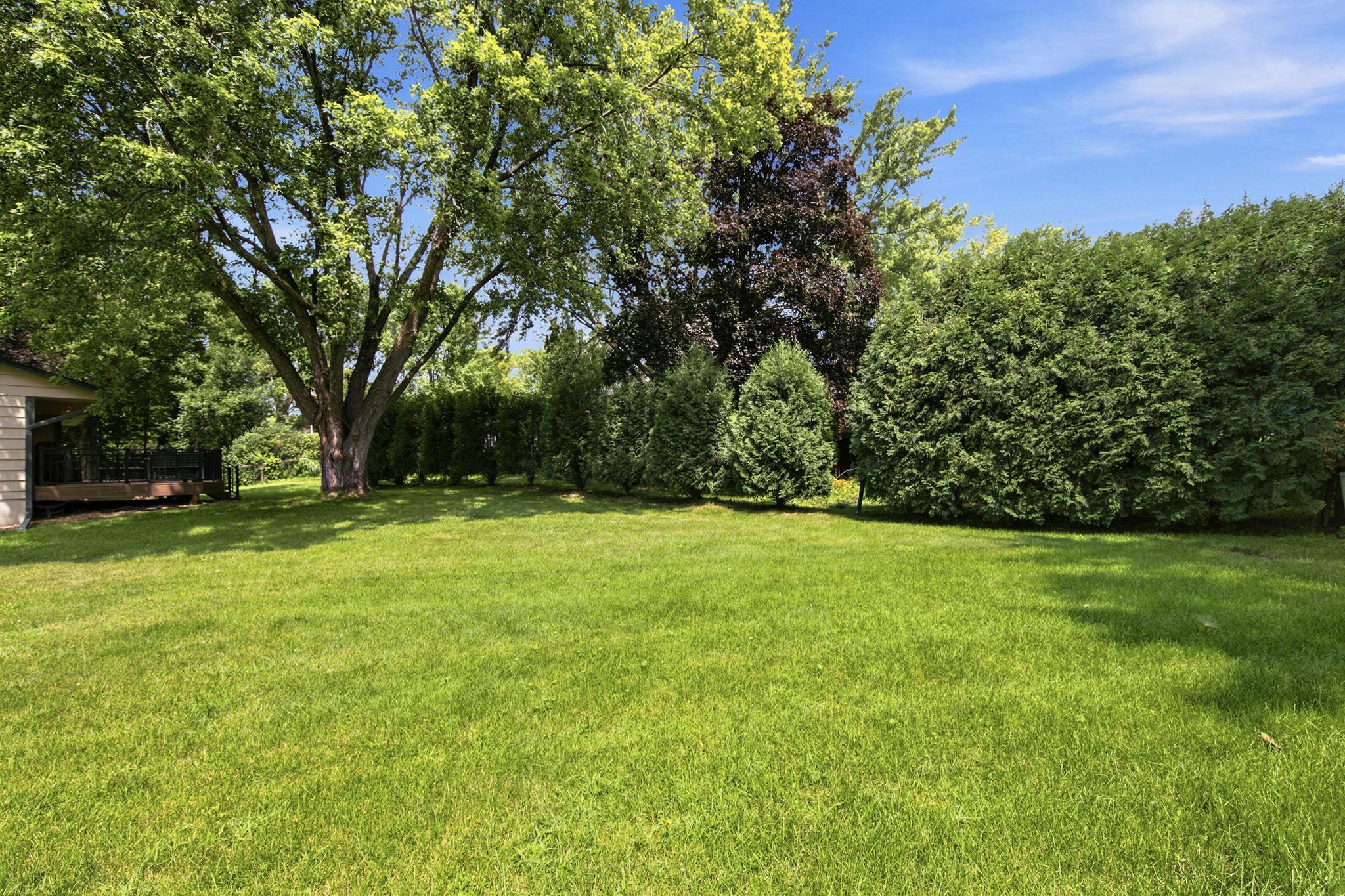 30th image of 8033 Dakota Ln, Chanhassen, MN 55317 | MLS# 7111045