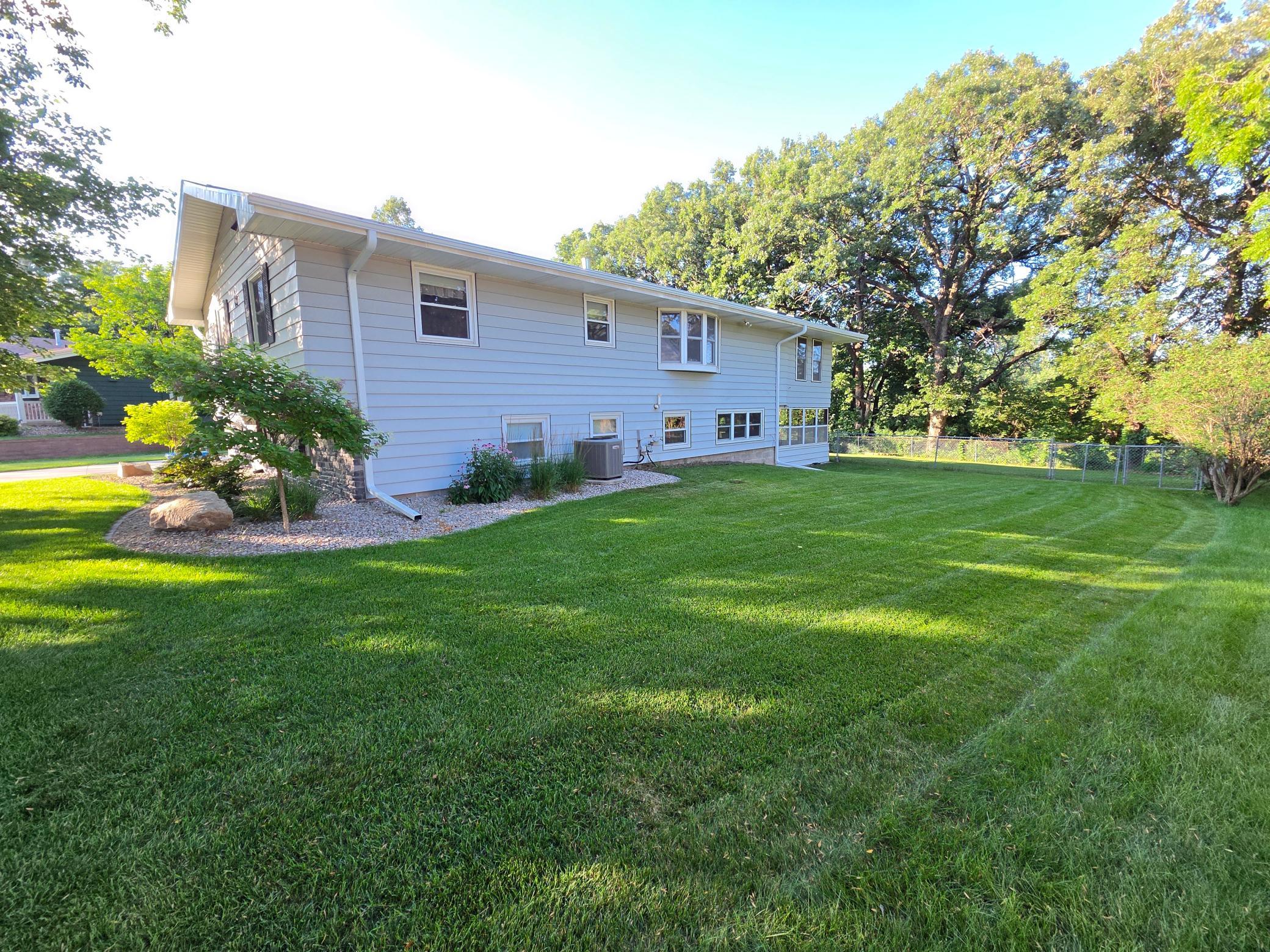 3rd image of 411 Ridge Rd, Albert Lea, MN 56007 | MLS# 7111076