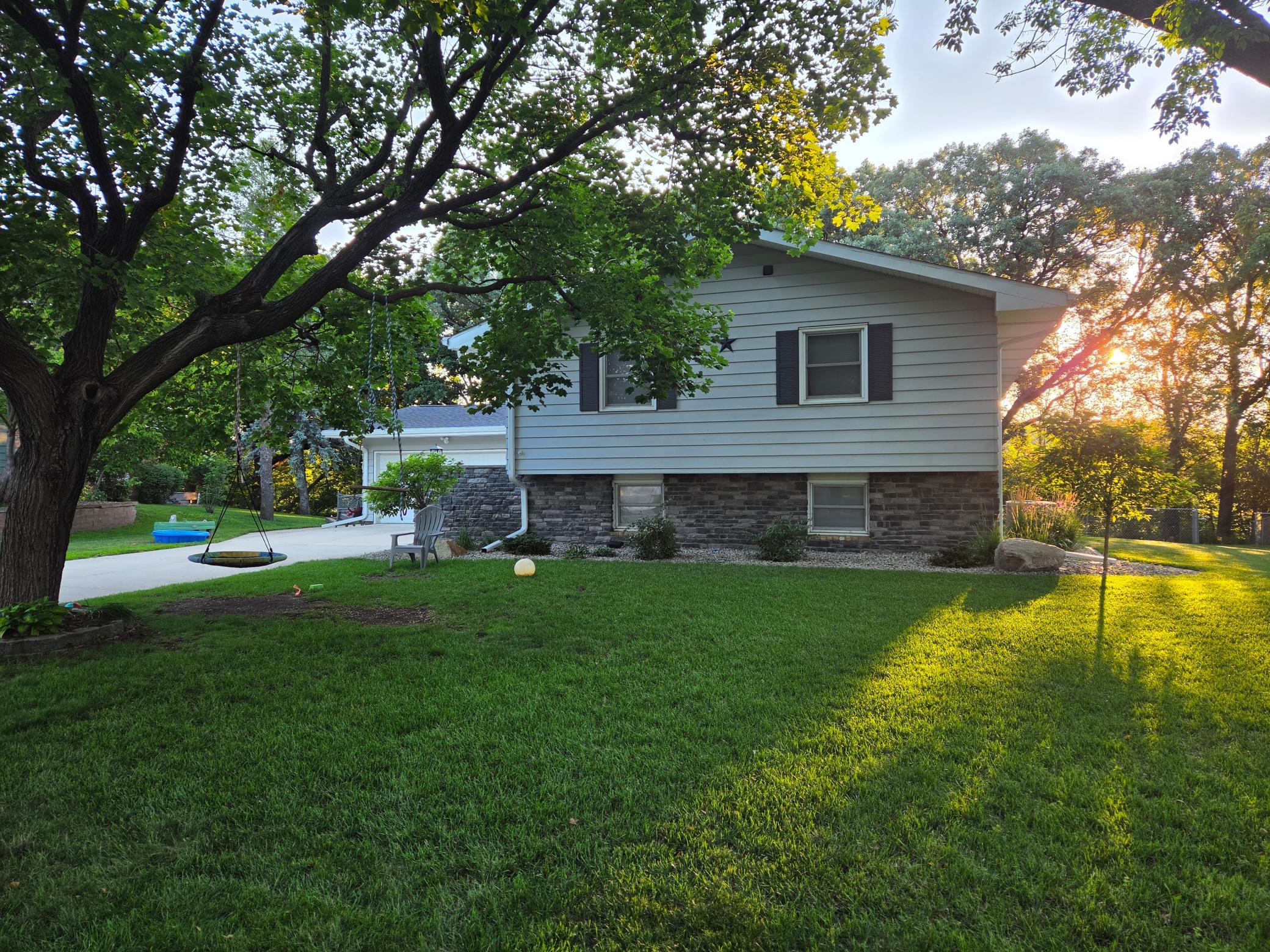 1st image of 411 Ridge Rd, Albert Lea, MN 56007 | MLS# 7111076