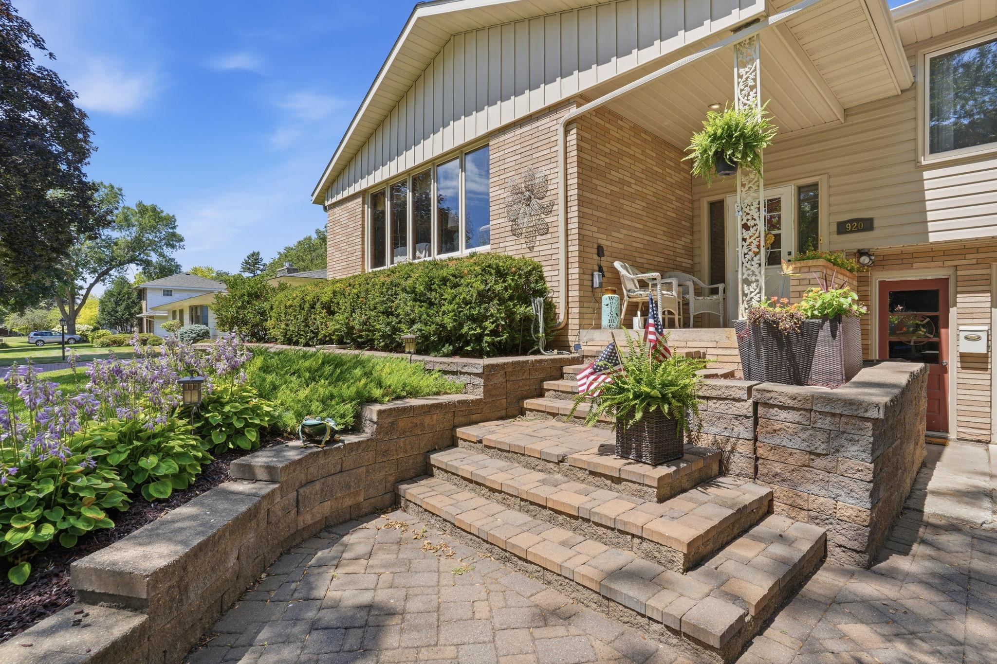 4th image of 920 Meadow Ln, Willmar, MN 56201 | MLS# 7111118