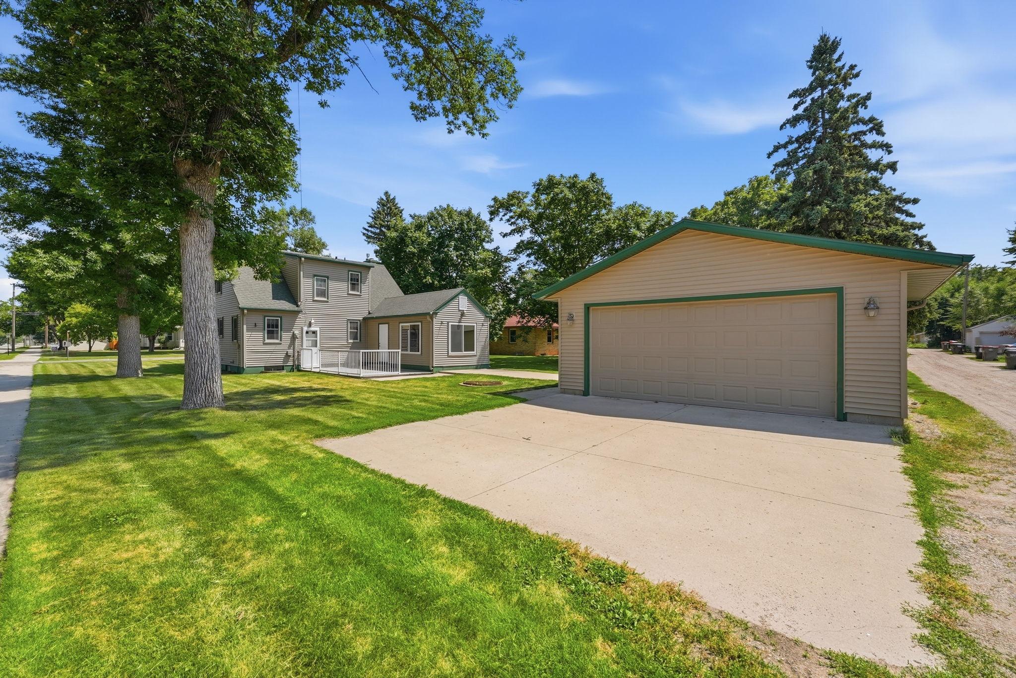 4th image of 1002 Cedar St, Alexandria, MN 56308 | MLS# 7111158