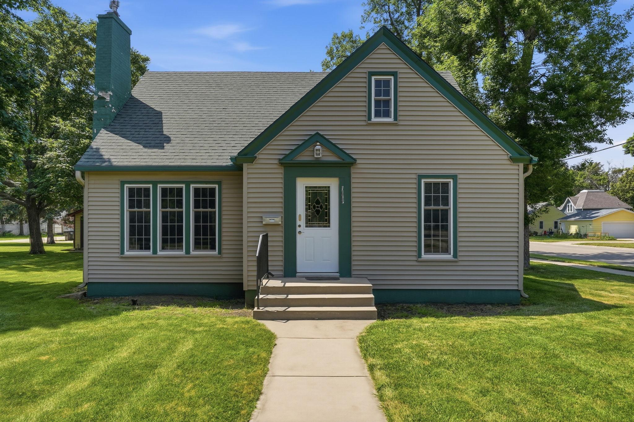 2nd image of 1002 Cedar St, Alexandria, MN 56308 | MLS# 7111158