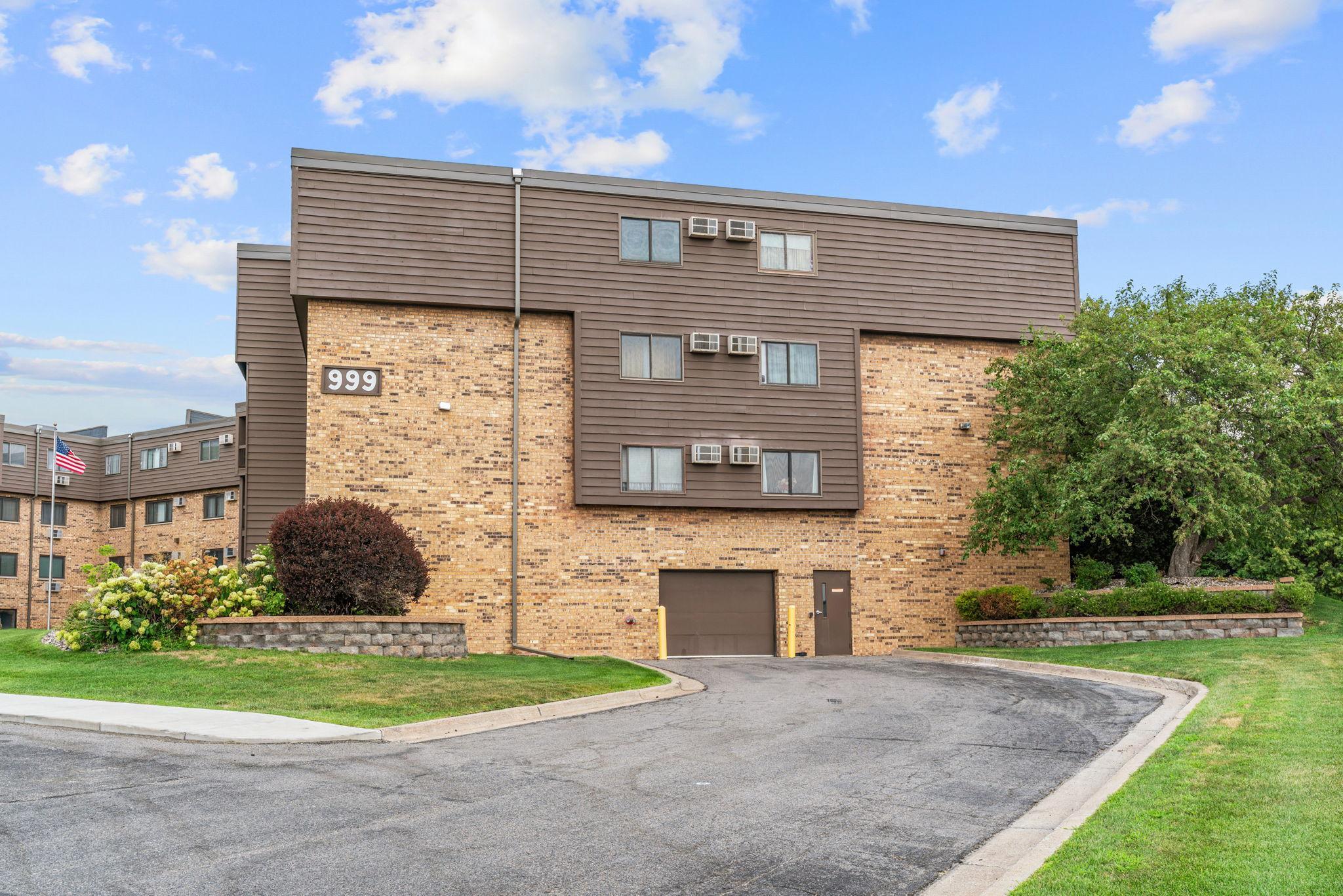 3rd image of 999 41st Ave NE Ave NE, Columbia Heights, MN 55421