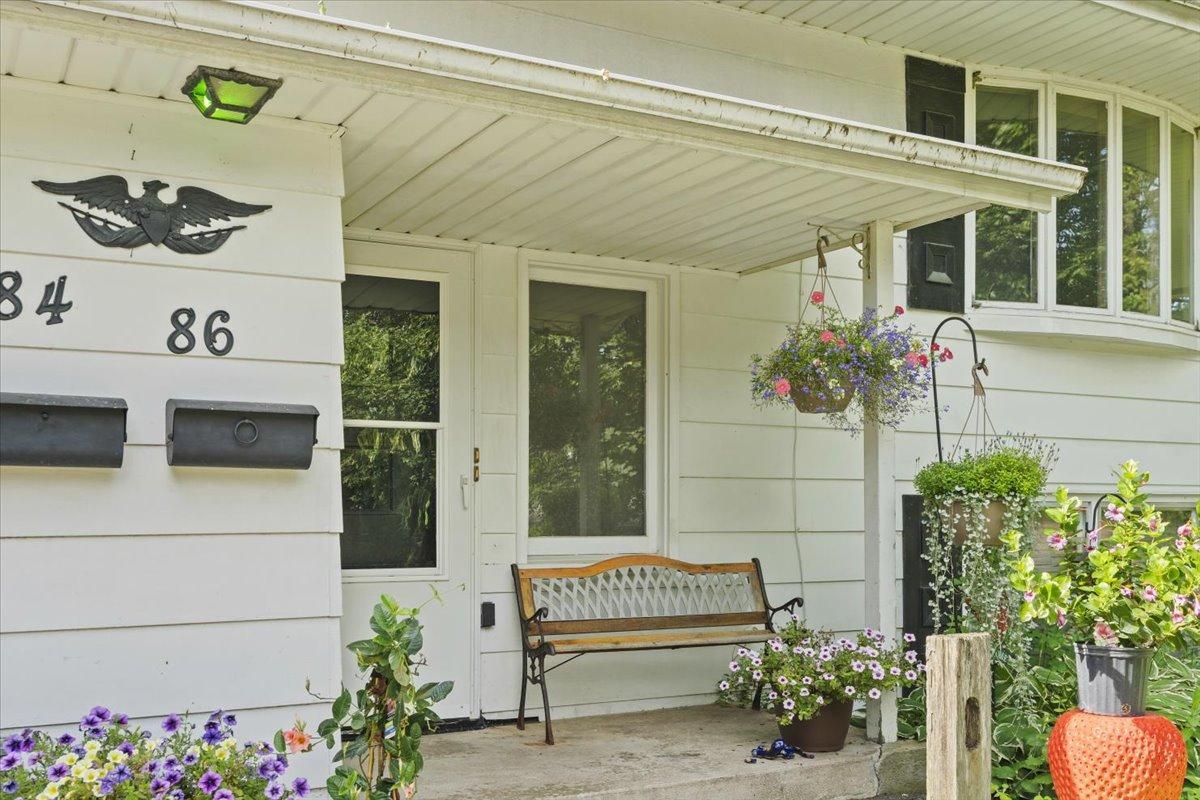 4th image of 84 Logan Ave W, Saint Paul, MN 55118 | MLS# 7111175