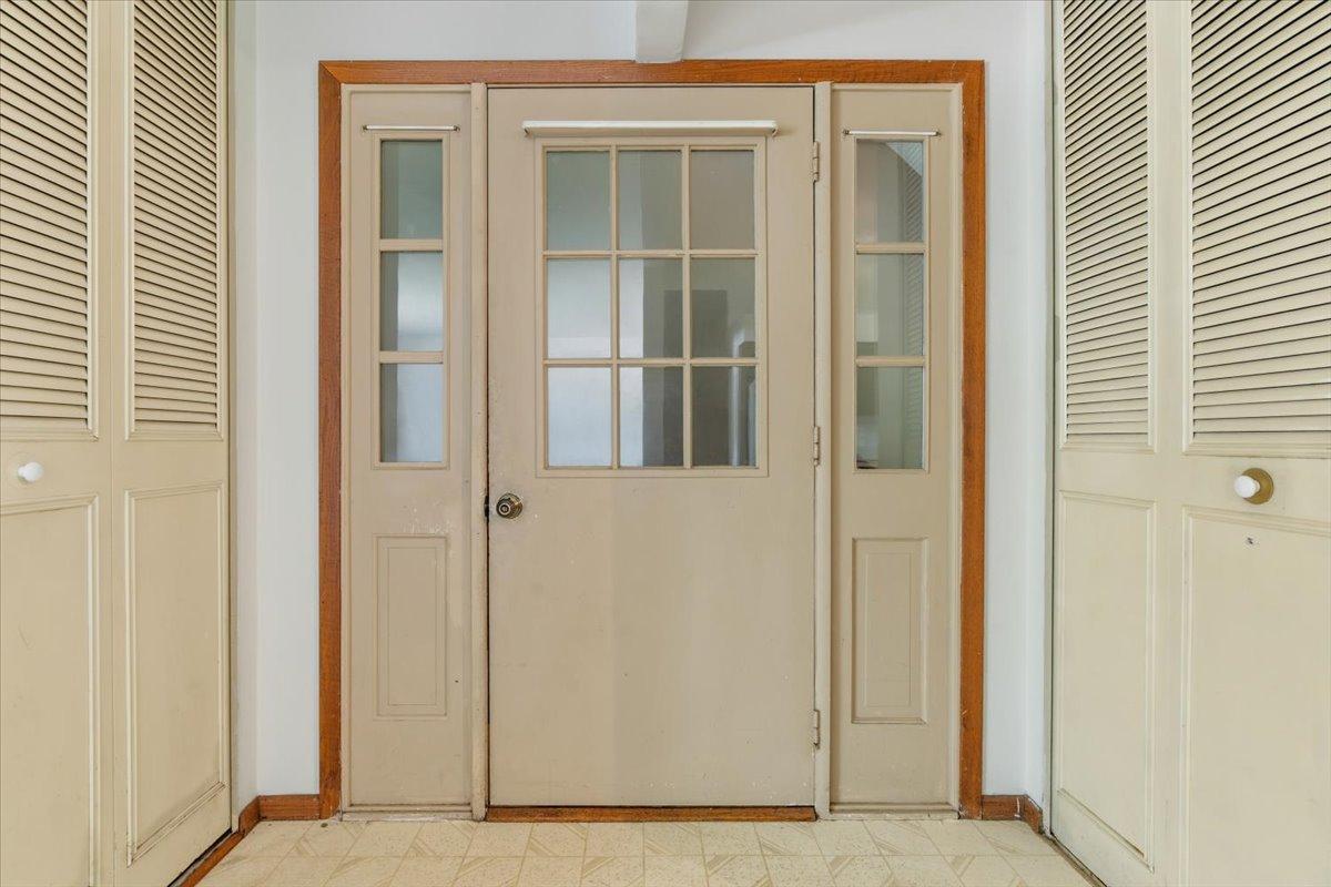 5th image of 84 Logan Ave W, Saint Paul, MN 55118 | MLS# 7111175