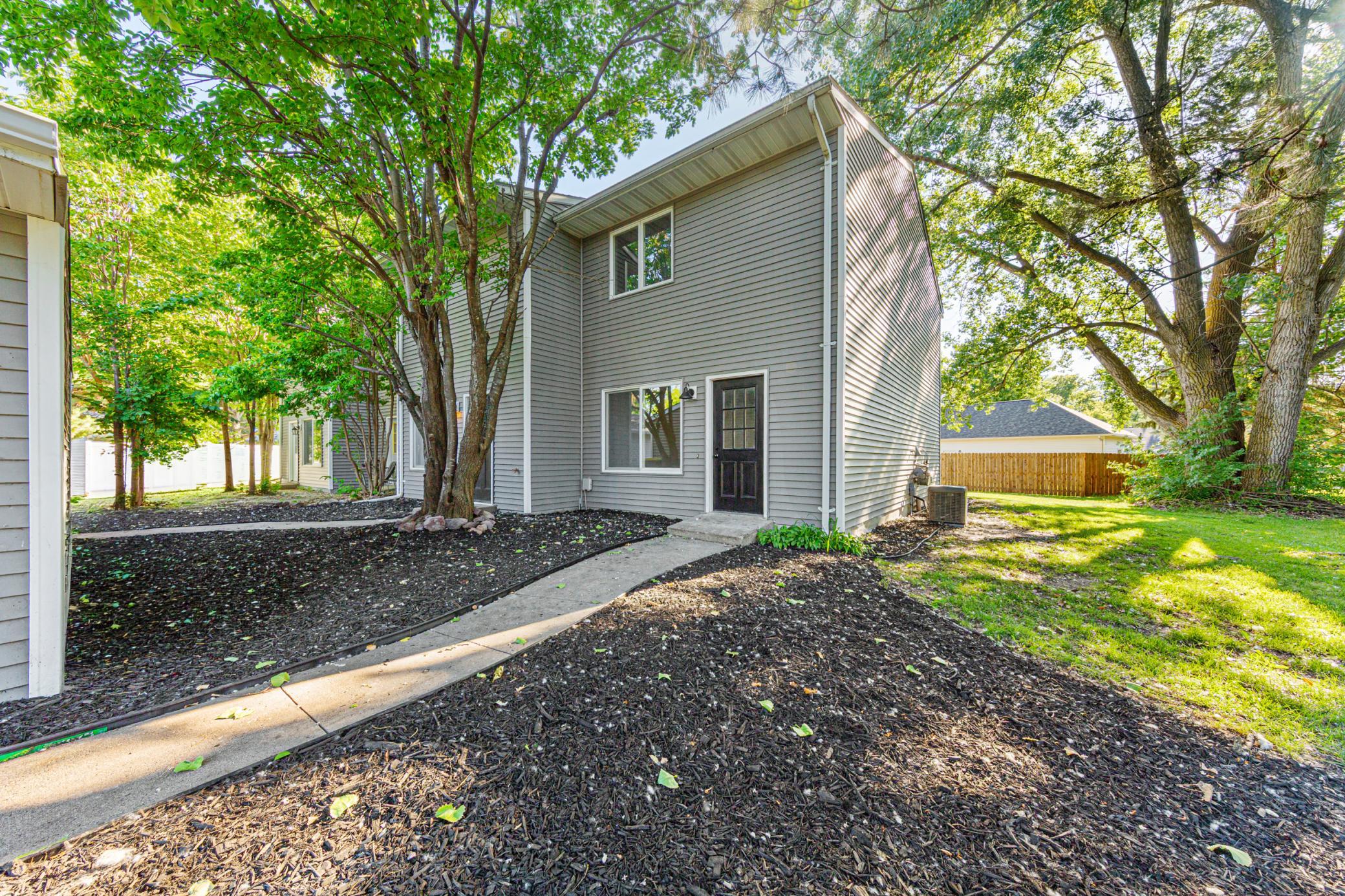 1st image of 1639 Pleasant View Dr, North Mankato, MN 56003 | MLS# 7111196