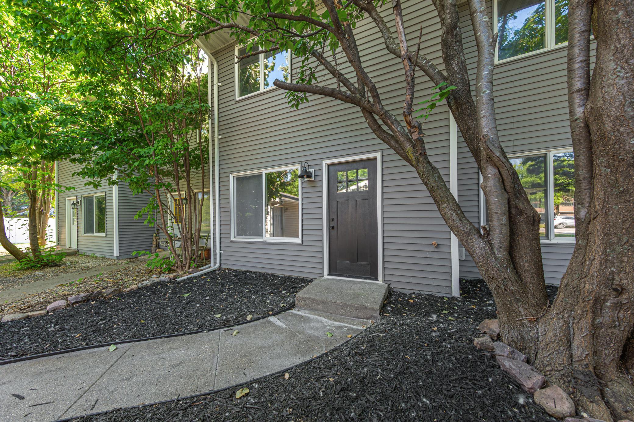 1st image of 1641 Pleasant View Dr, North Mankato, MN 56003 | MLS# 7111212