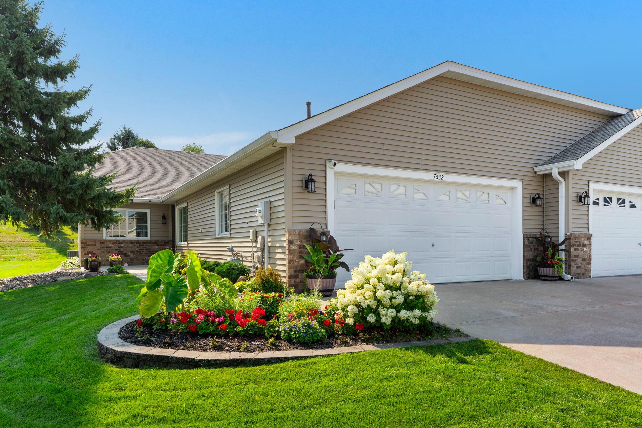 42nd image of 7632 Newbury Rd, Saint Paul, MN 55125 | MLS# 7111226