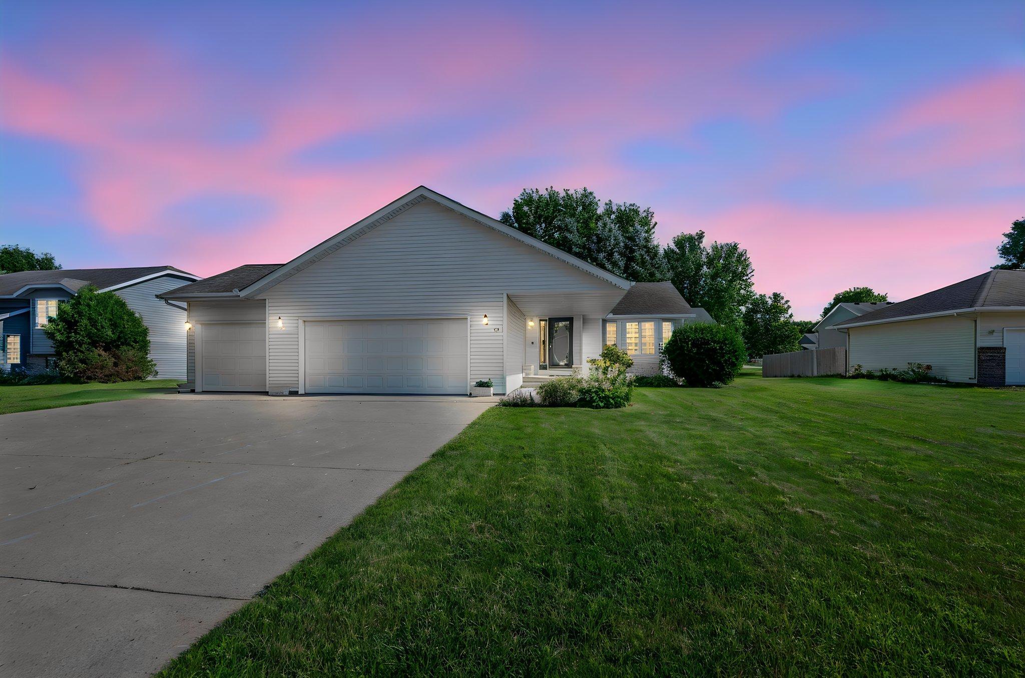 3rd image of 19 La Mar Ct, North Mankato, MN 56003 | MLS# 7111233