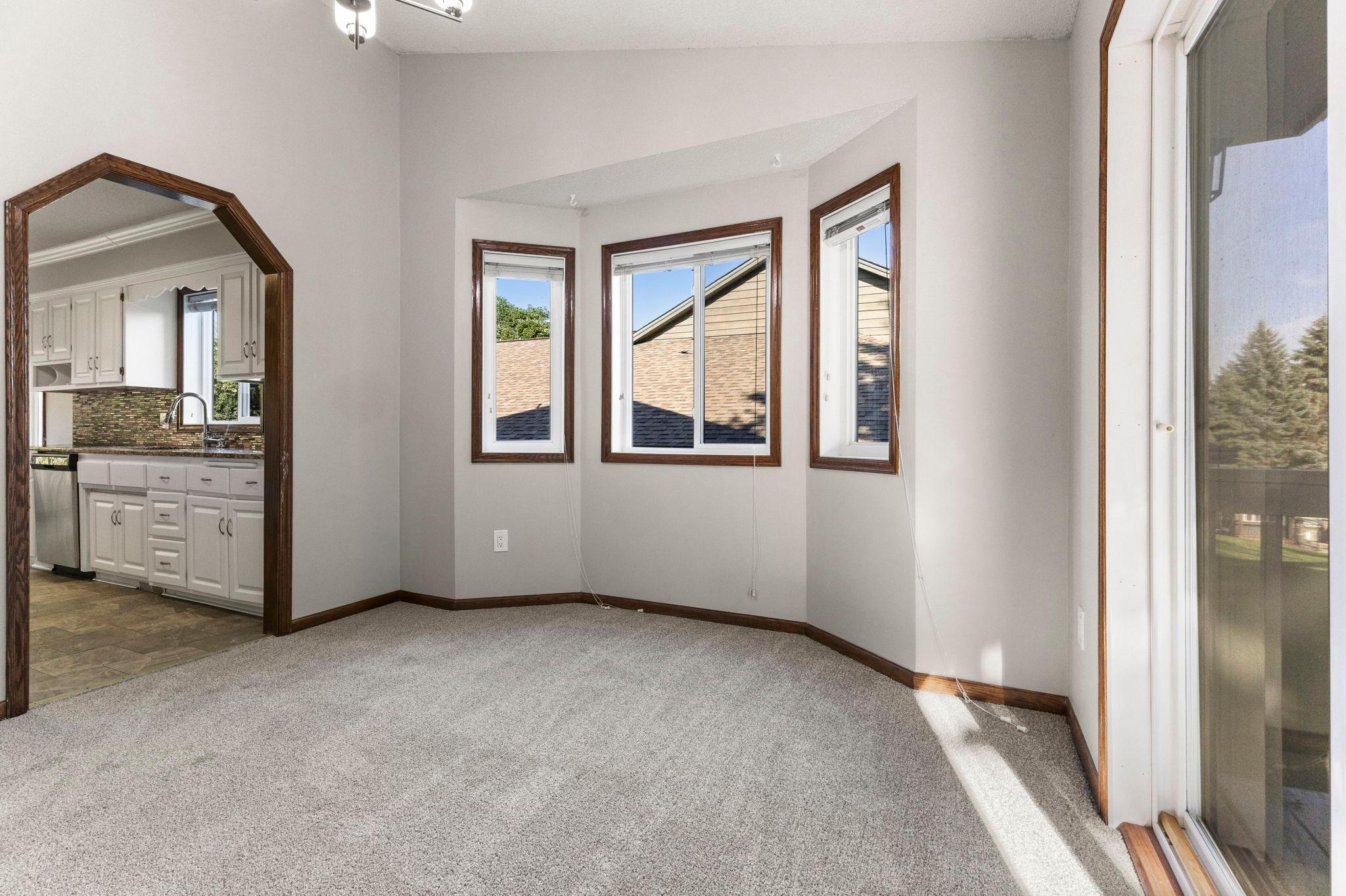 3rd image of 1434 Eastlake Dr, Chaska, MN 55318 | MLS# 7111238