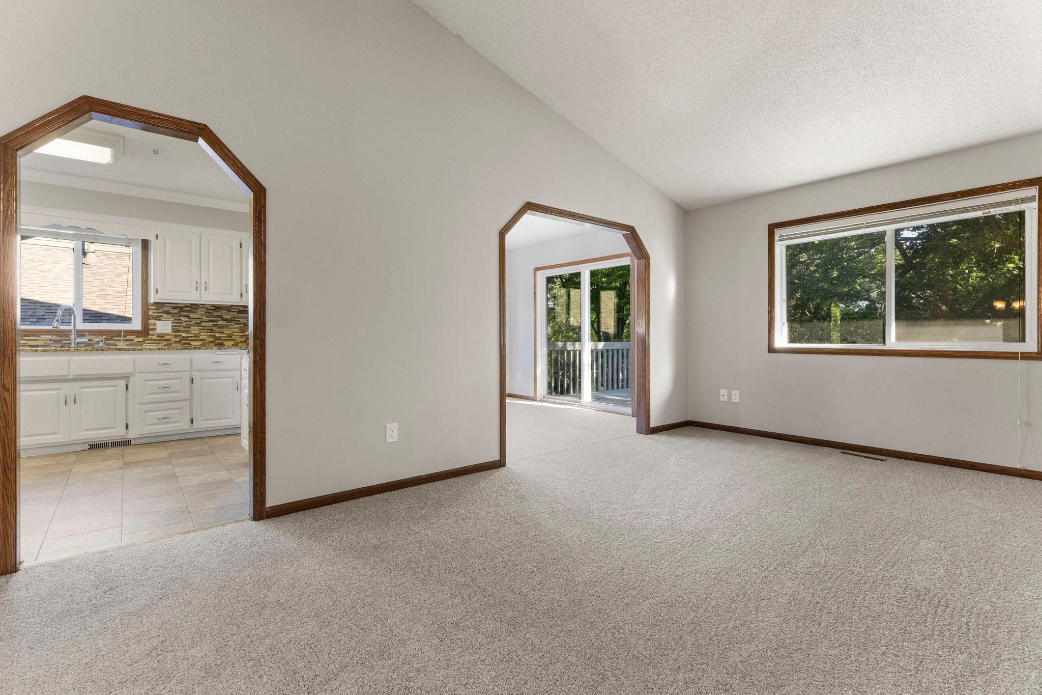 2nd image of 1434 Eastlake Dr, Chaska, MN 55318 | MLS# 7111238