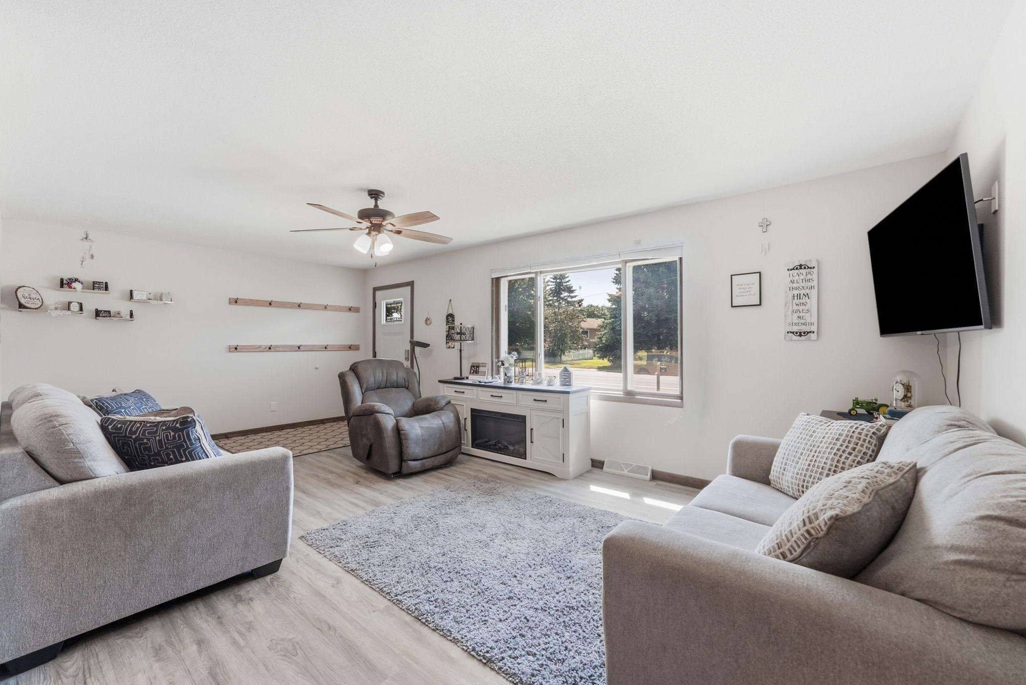 2nd image of 231 Excelsior Ave S, Annandale, MN 55302 | MLS# 7111245