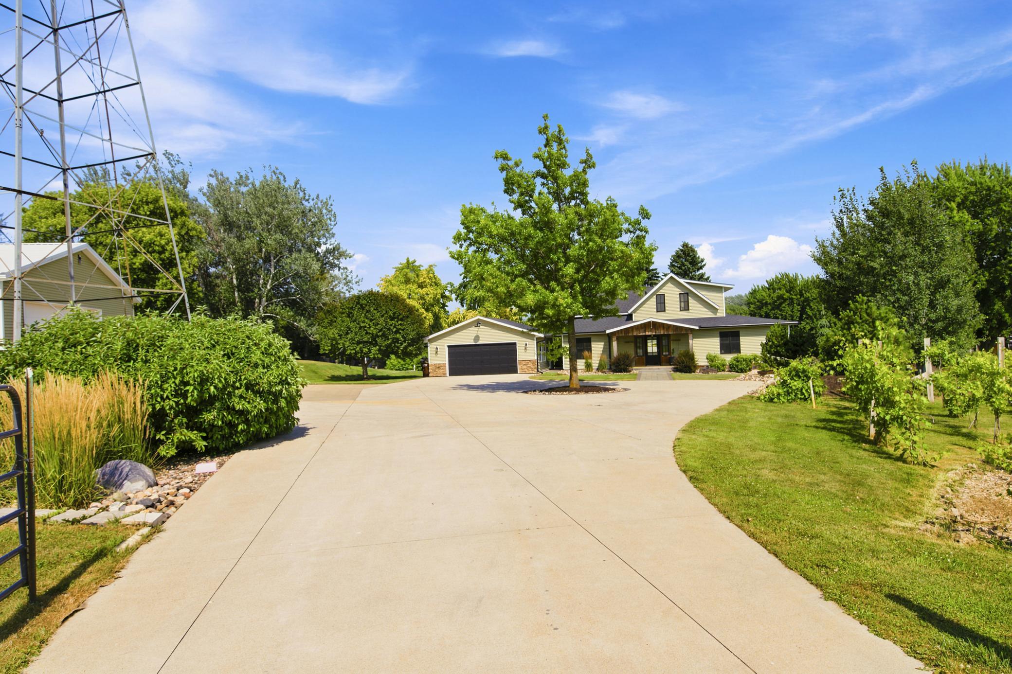 2nd image of 396 Maple Ln Se, New Prague, MN 56071 | MLS# 7111297
