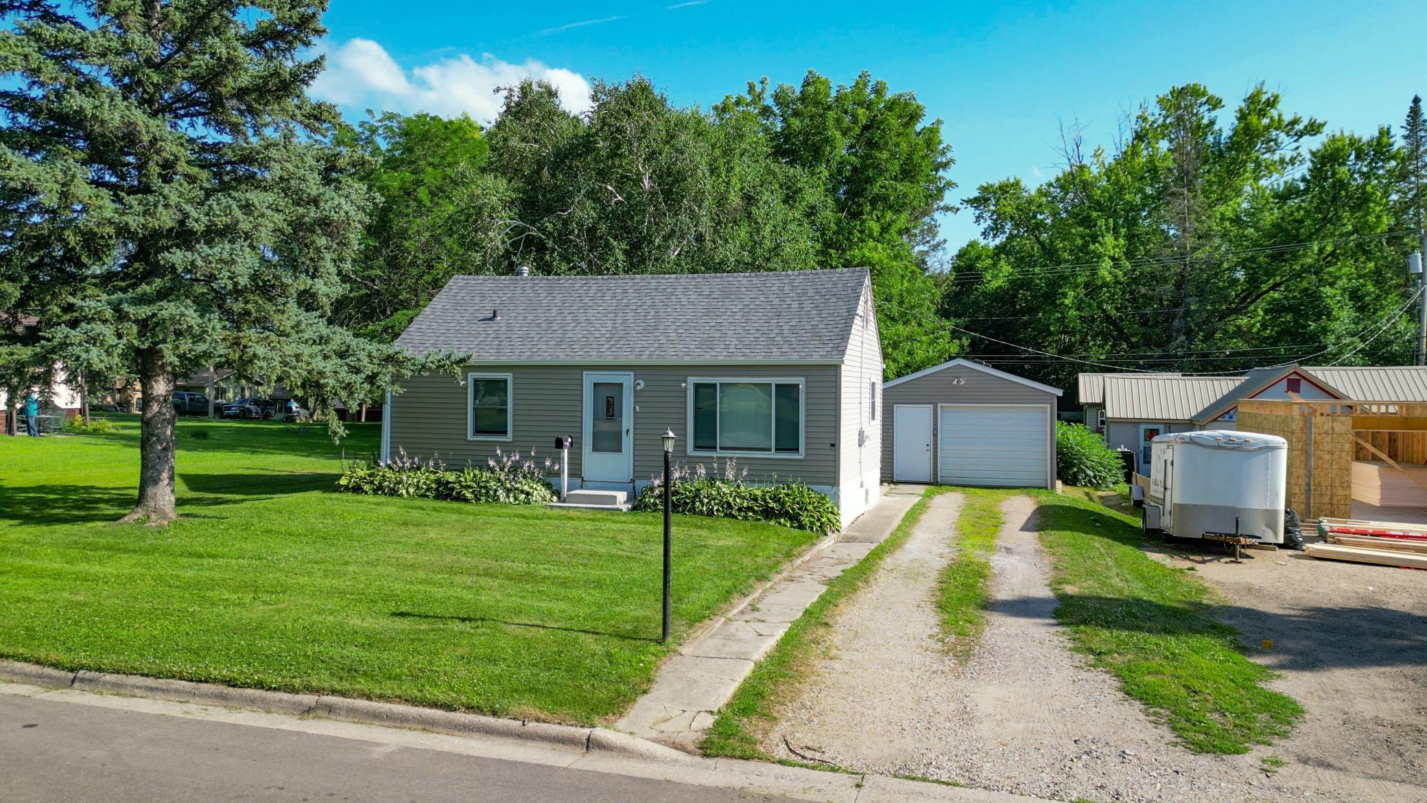 2nd image of 620 E Adolphus Ave, Fergus Falls, MN 56537 | MLS# 7111320