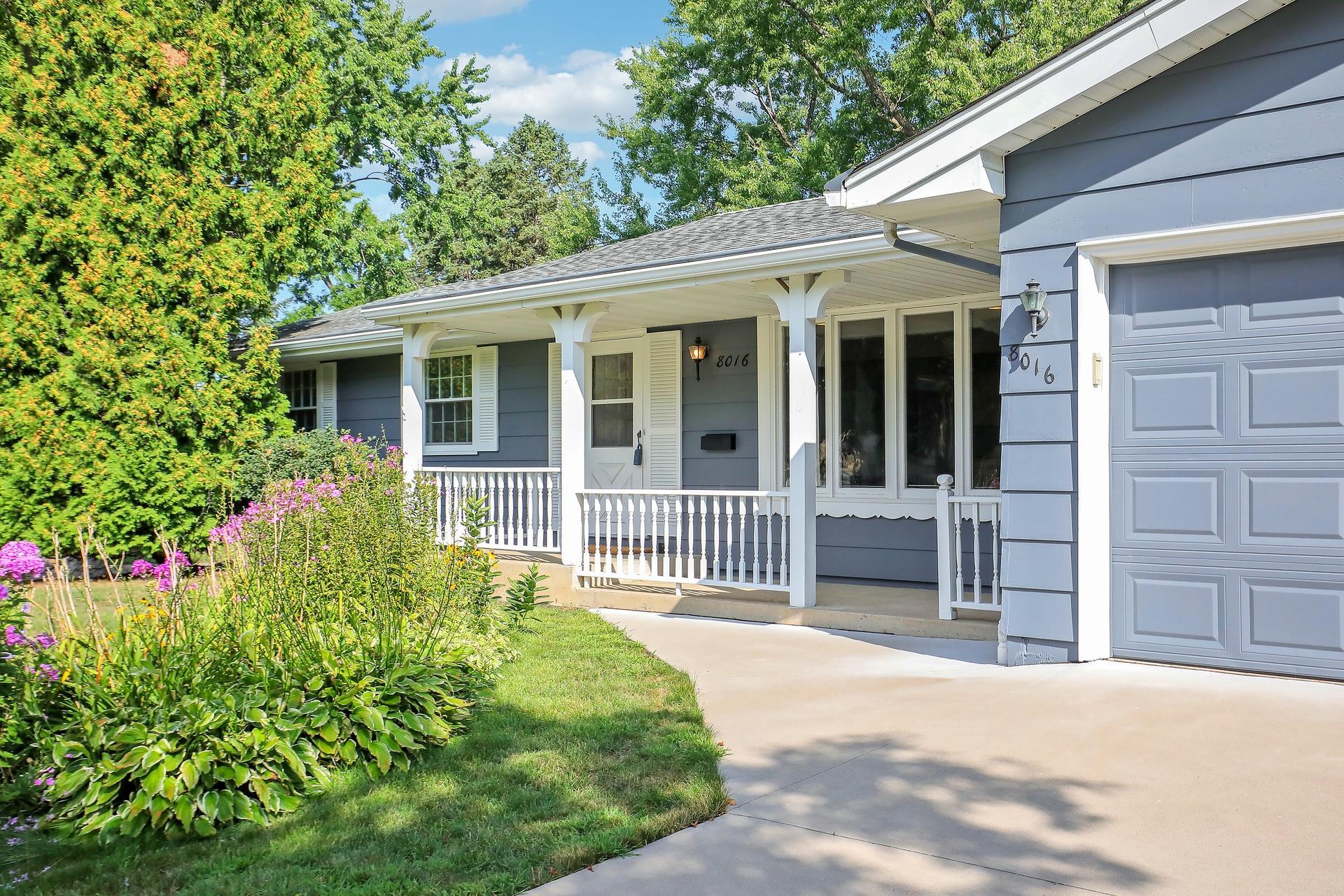 3rd image of 8016 35Th Ave N, Minneapolis, MN 55427 | MLS# 7111329
