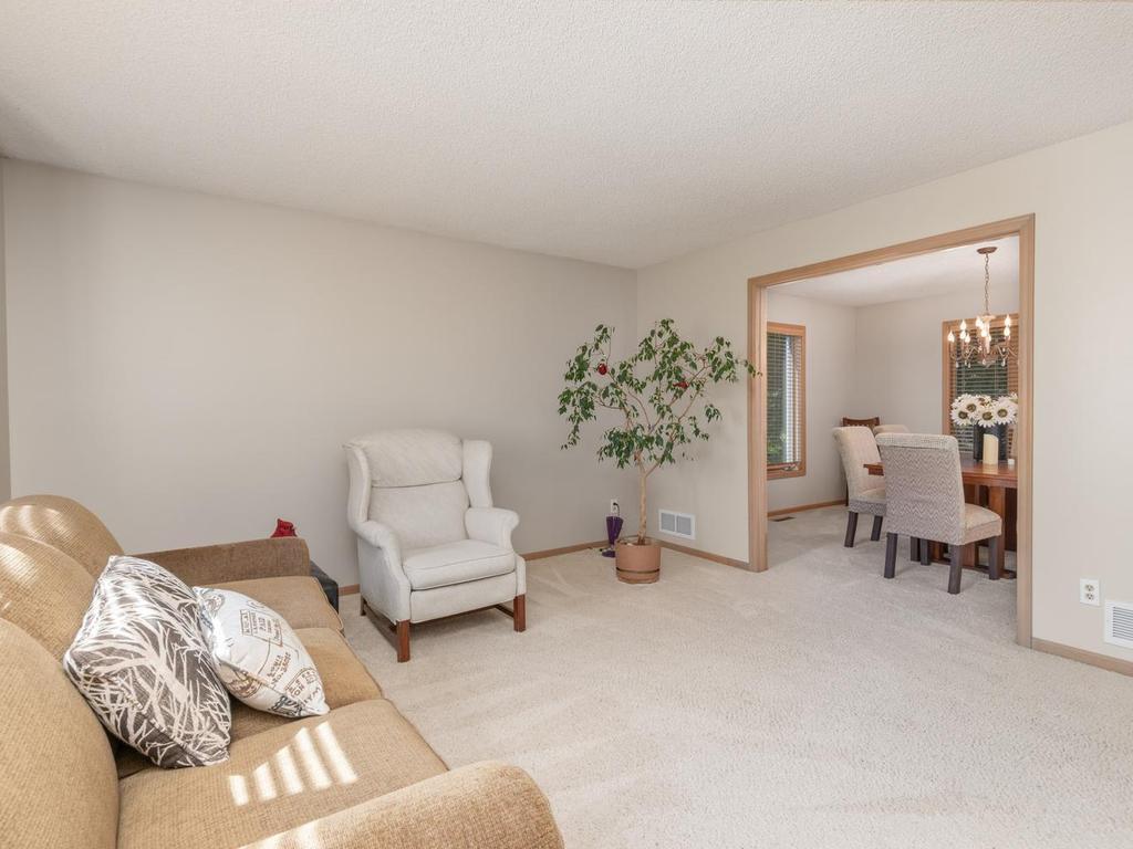 5th image of 8401 Passfield Turn, Maple Grove, MN 55311 | MLS# 7111337