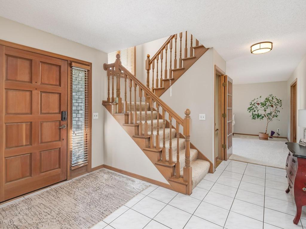 3rd image of 8401 Passfield Turn, Maple Grove, MN 55311 | MLS# 7111337