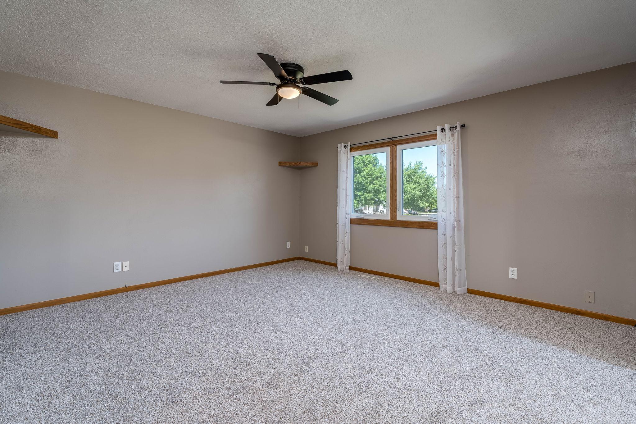 4th image of 1655 Valley View Dr, North Mankato, MN 56003 | MLS# 7111367