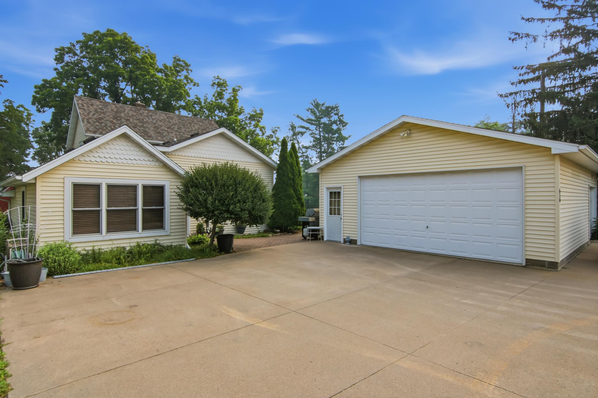 Homes for sale in Wabasha, MN | 610 Washington Ave, Wabasha, MN 55981 | MLS# 7111381