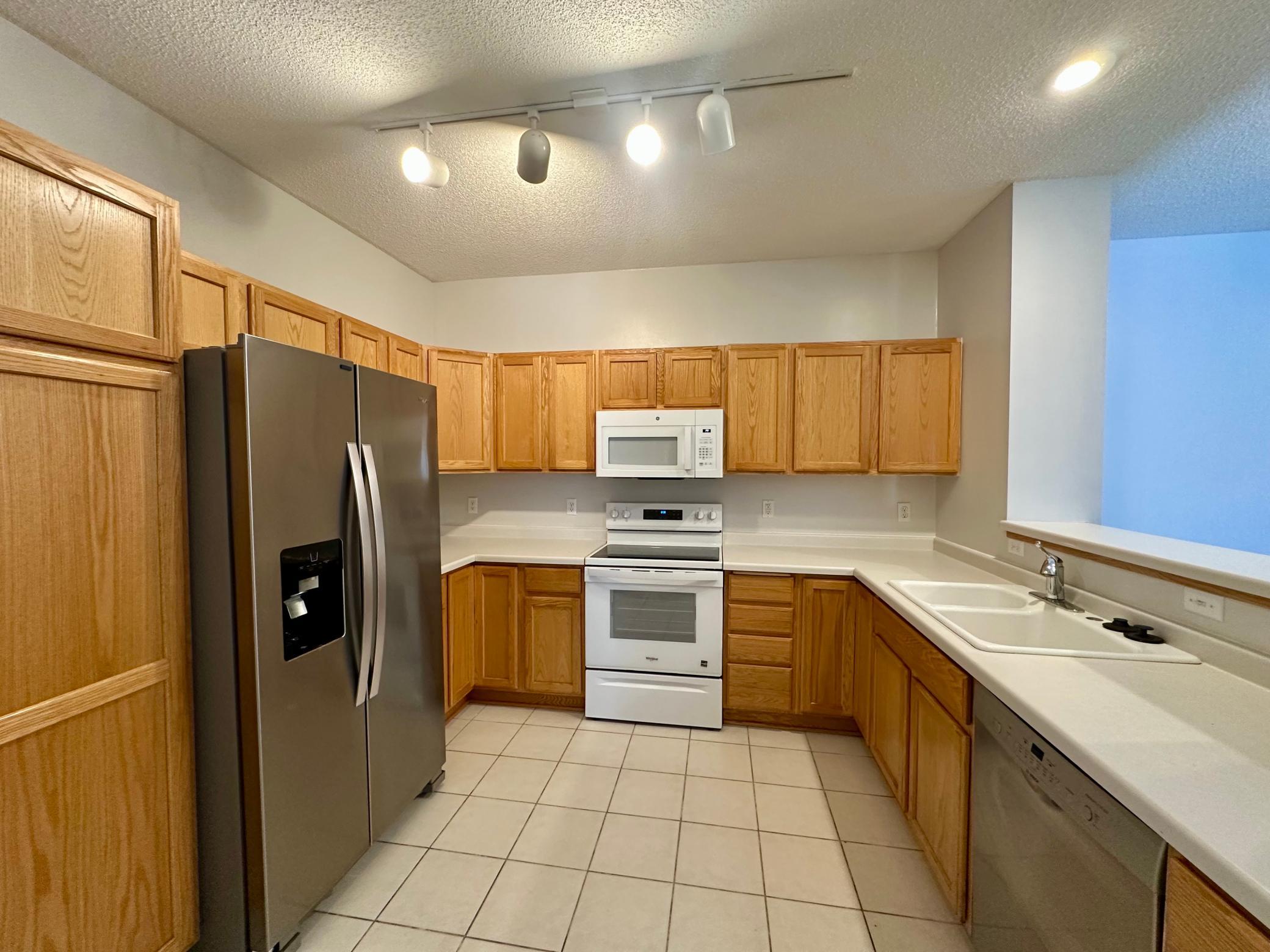 2nd image of 8944 Olive Ln N, Maple Grove, MN 55311 | MLS# 7111384