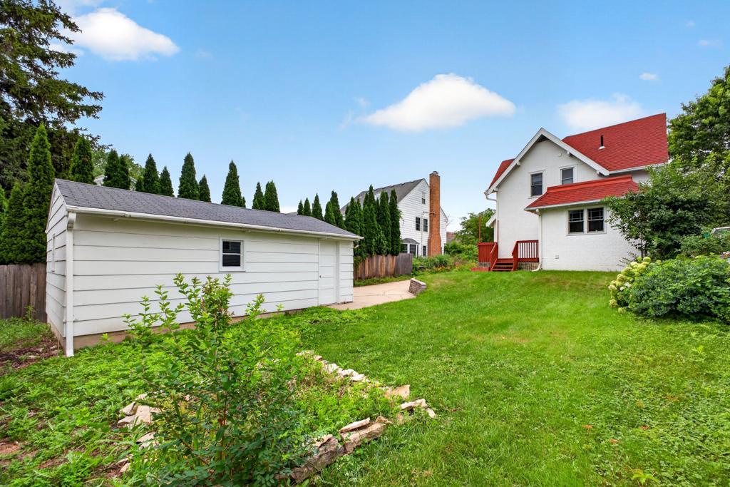 2nd image of 429 15th Ave Sw, Rochester, MN 55902 | MLS# 7111386