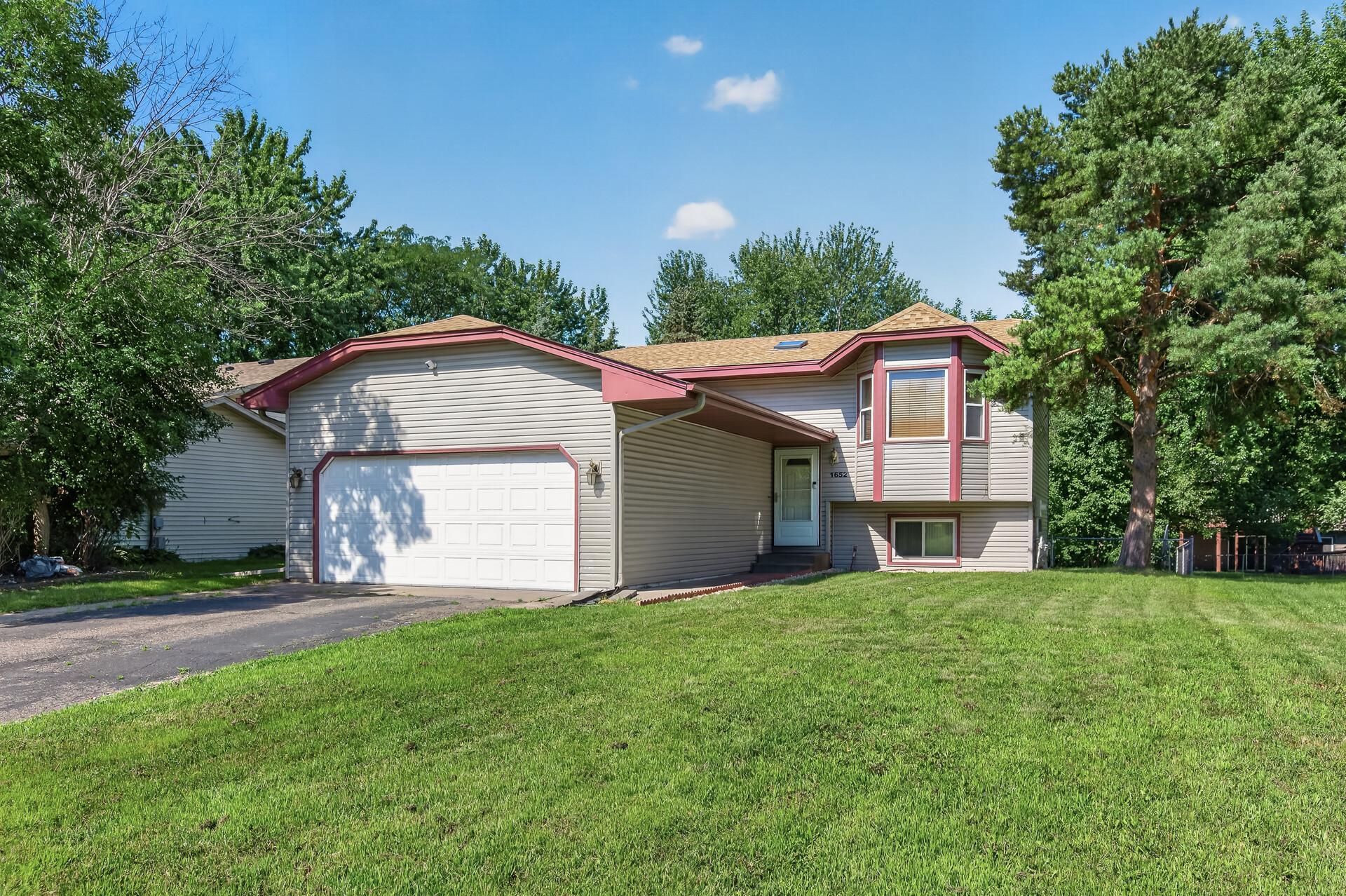 1st image of 1652 84th Ct N, Brooklyn Park, MN 55444 | MLS# 7111409