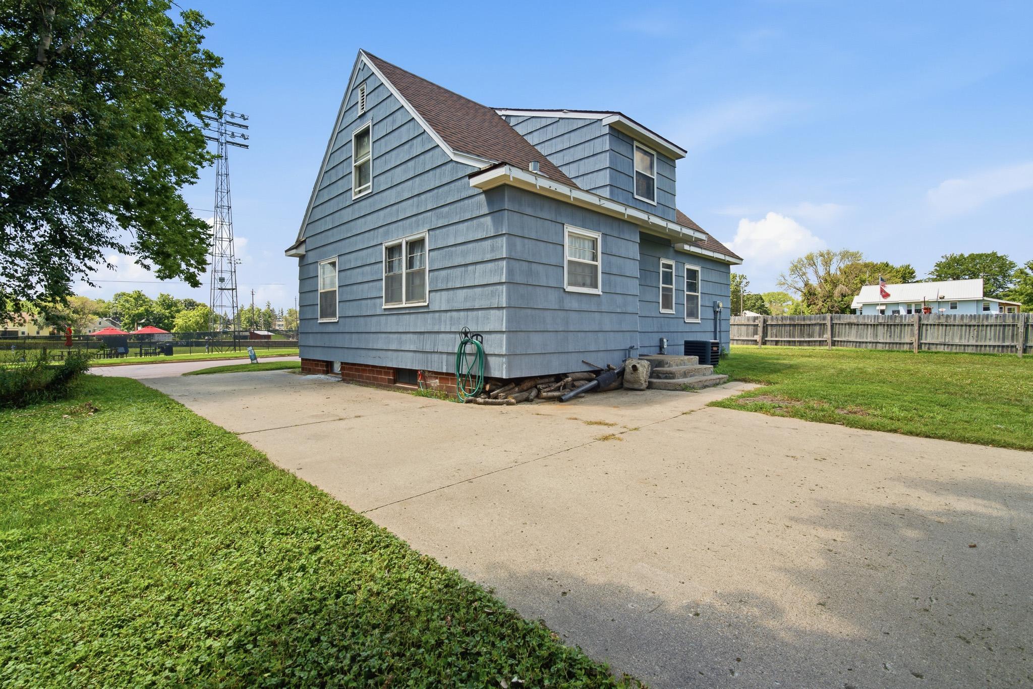 Homes for sale in Saint James, MN | 207 7Th Ave S, Saint James, MN 56081 | MLS# 7111419