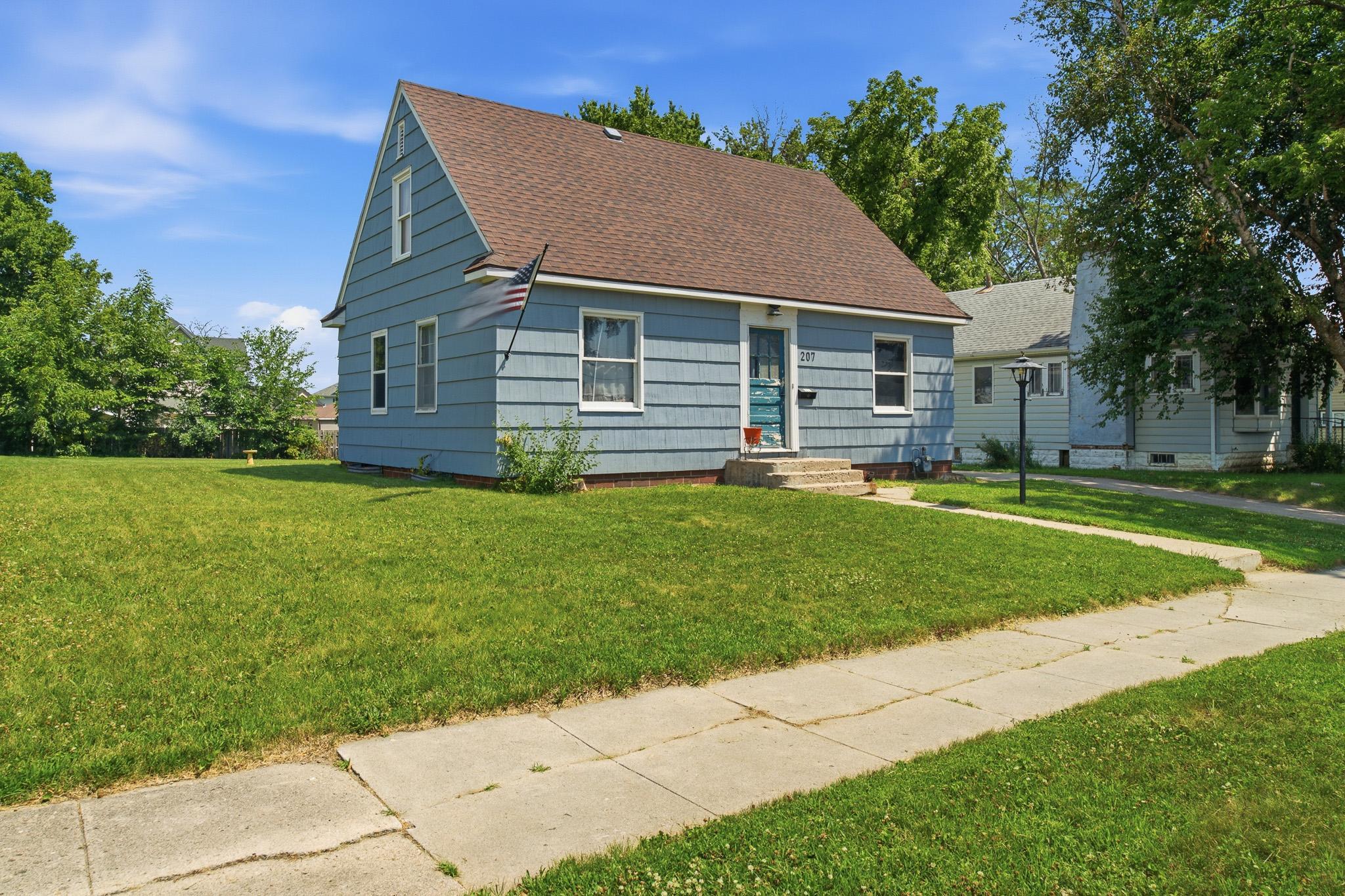 Homes for sale in Saint James, MN | 207 7Th Ave S, Saint James, MN 56081 | MLS# 7111419