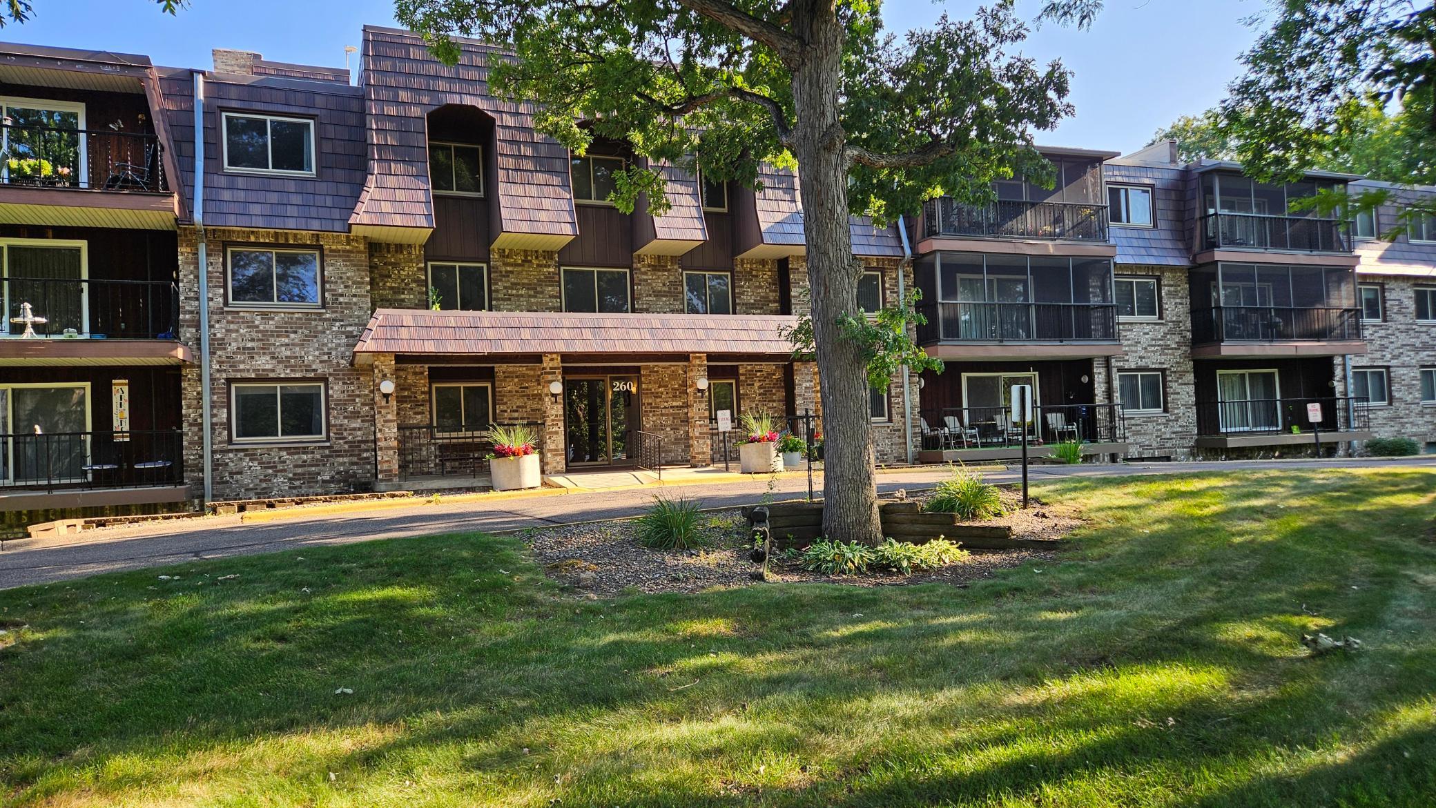 1st image of 260 Westview Dr #303, Saint Paul, MN 55118 | MLS# 7111421