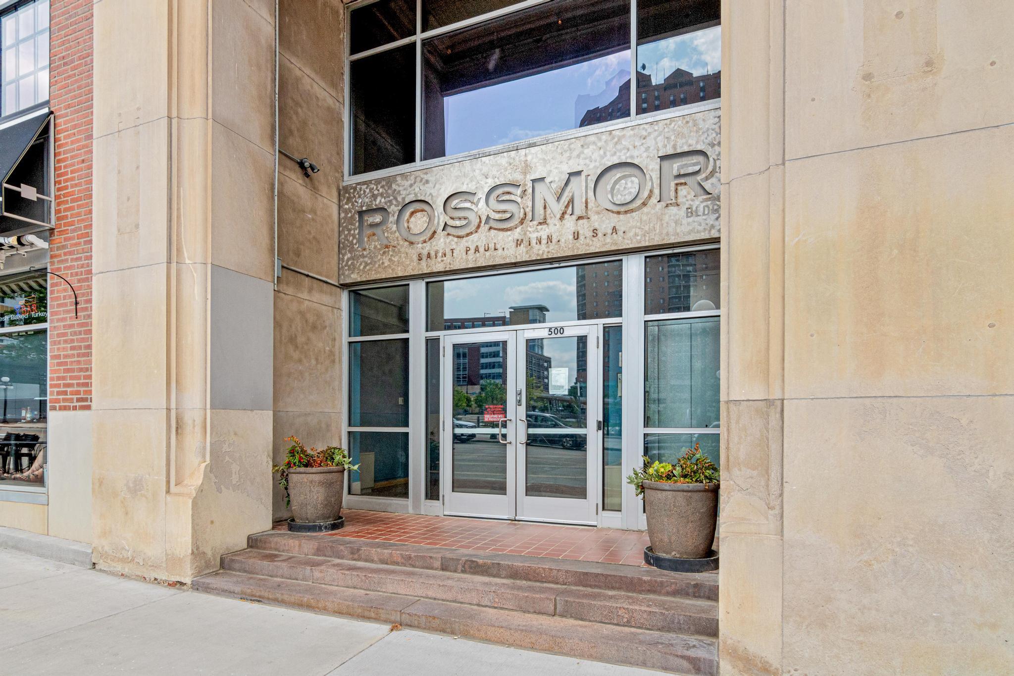 2nd image of 500 Robert St N, Saint Paul, MN 55101