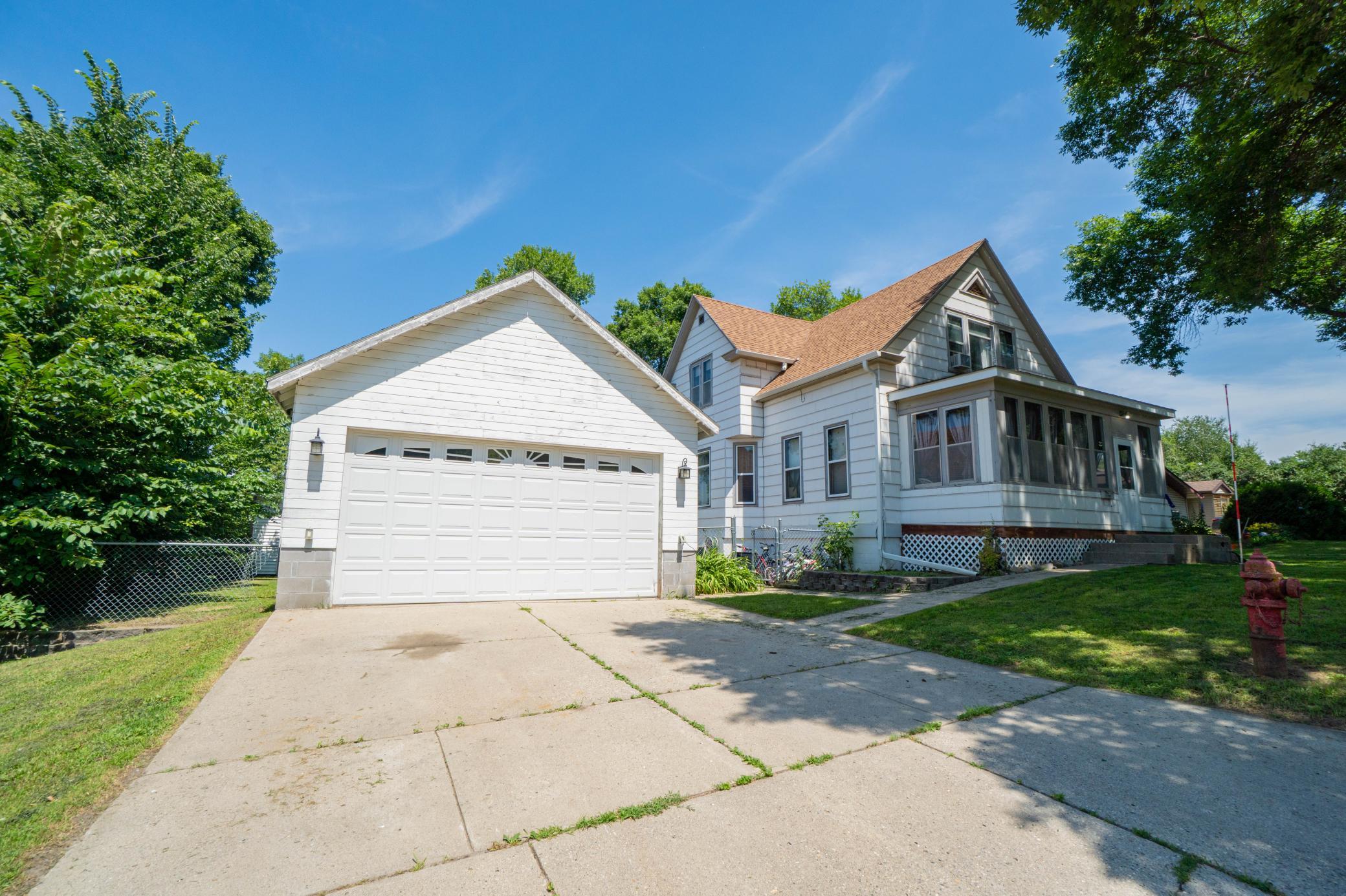 1st image of 411 E Gustavus Ave, Fergus Falls, MN 56537 | MLS# 7111491
