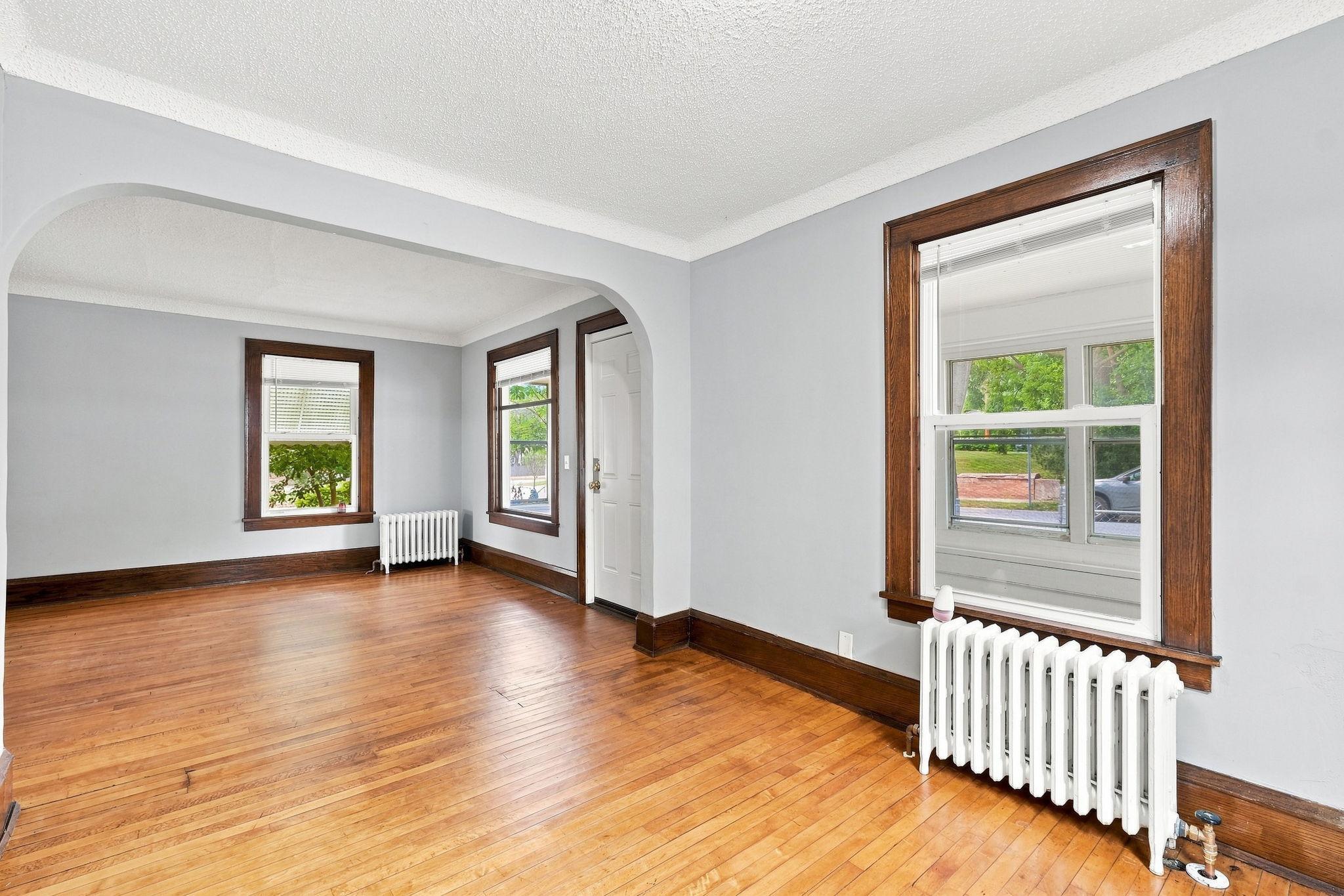 3rd image of 3014 Russell Ave N, Minneapolis, MN 55411 | MLS# 7111564