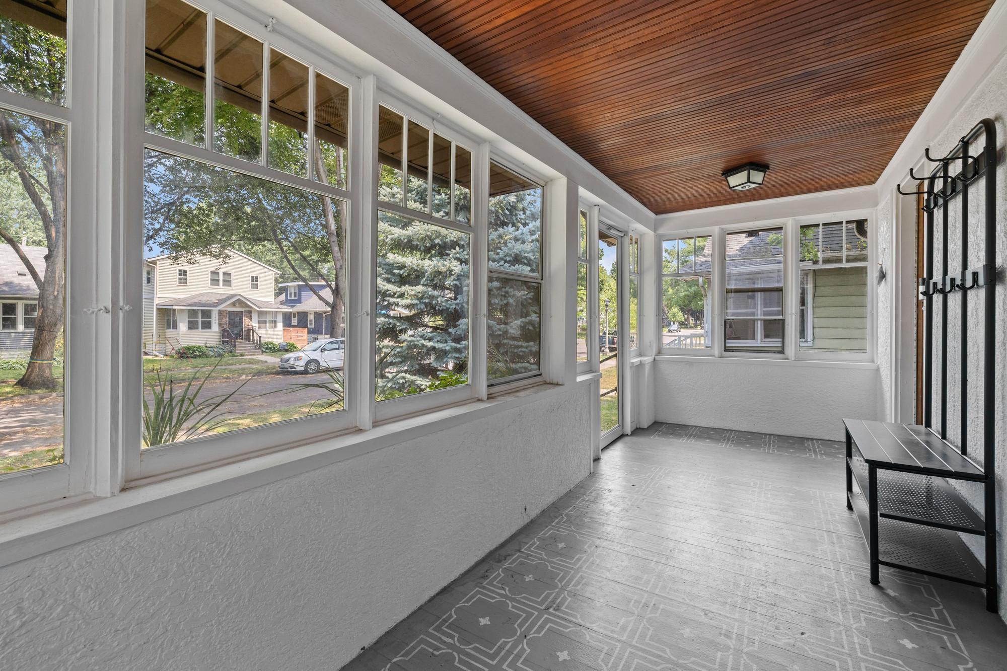 4th image of 1414 Juliet Ave, Saint Paul, MN 55105 | MLS# 7111591