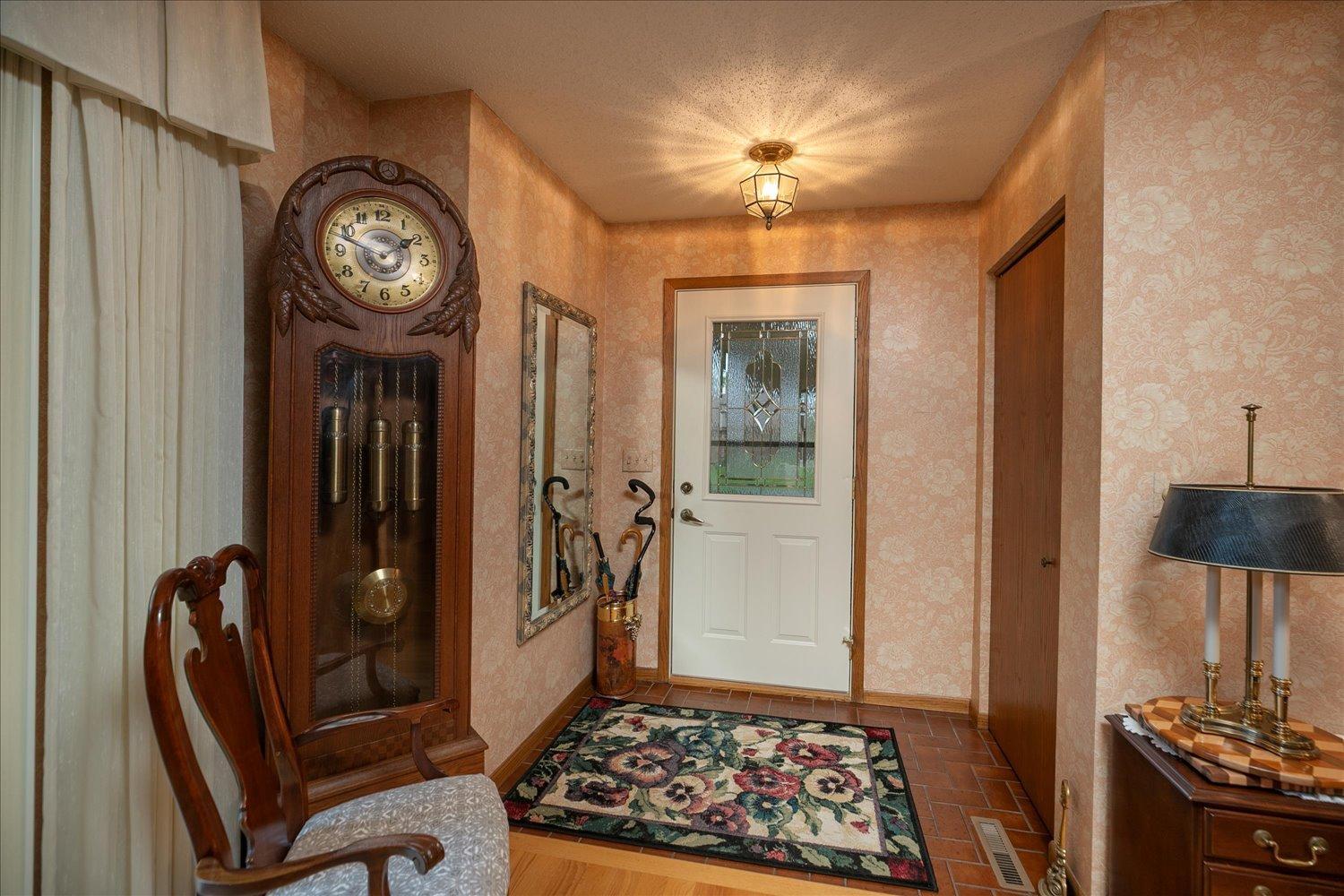 3rd image of 2205 Baihly Ct Sw, Rochester, MN 55902 | MLS# 7111609