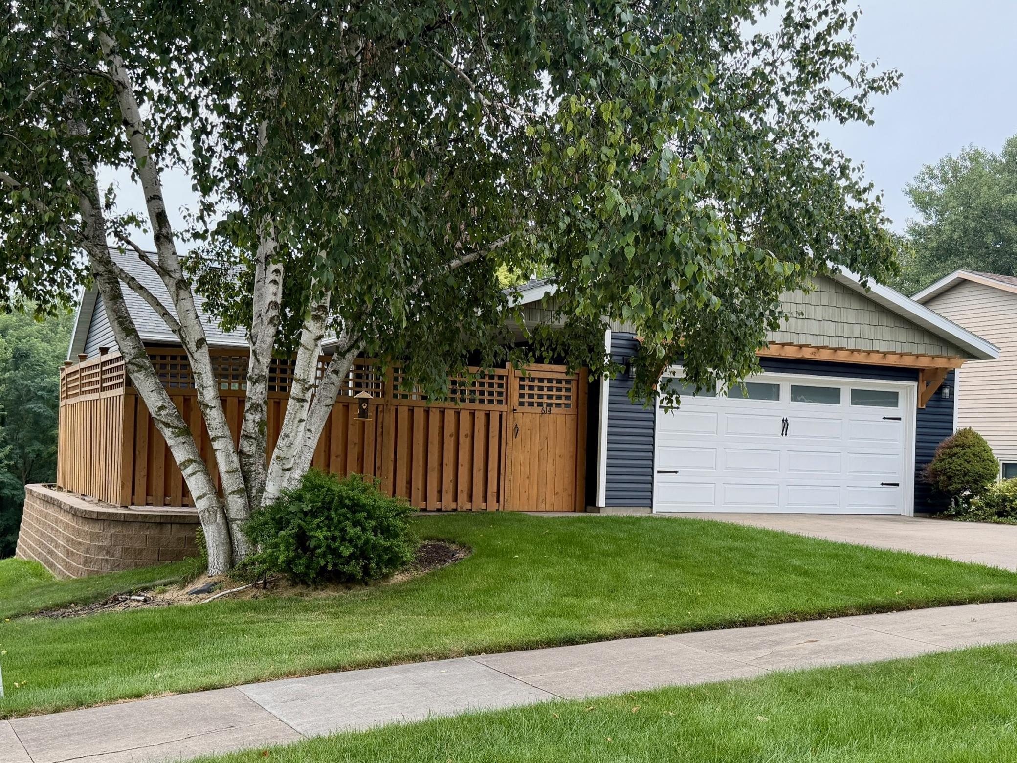 1st image of 614 37th St Sw, Rochester, MN 55902 | MLS# 7111651