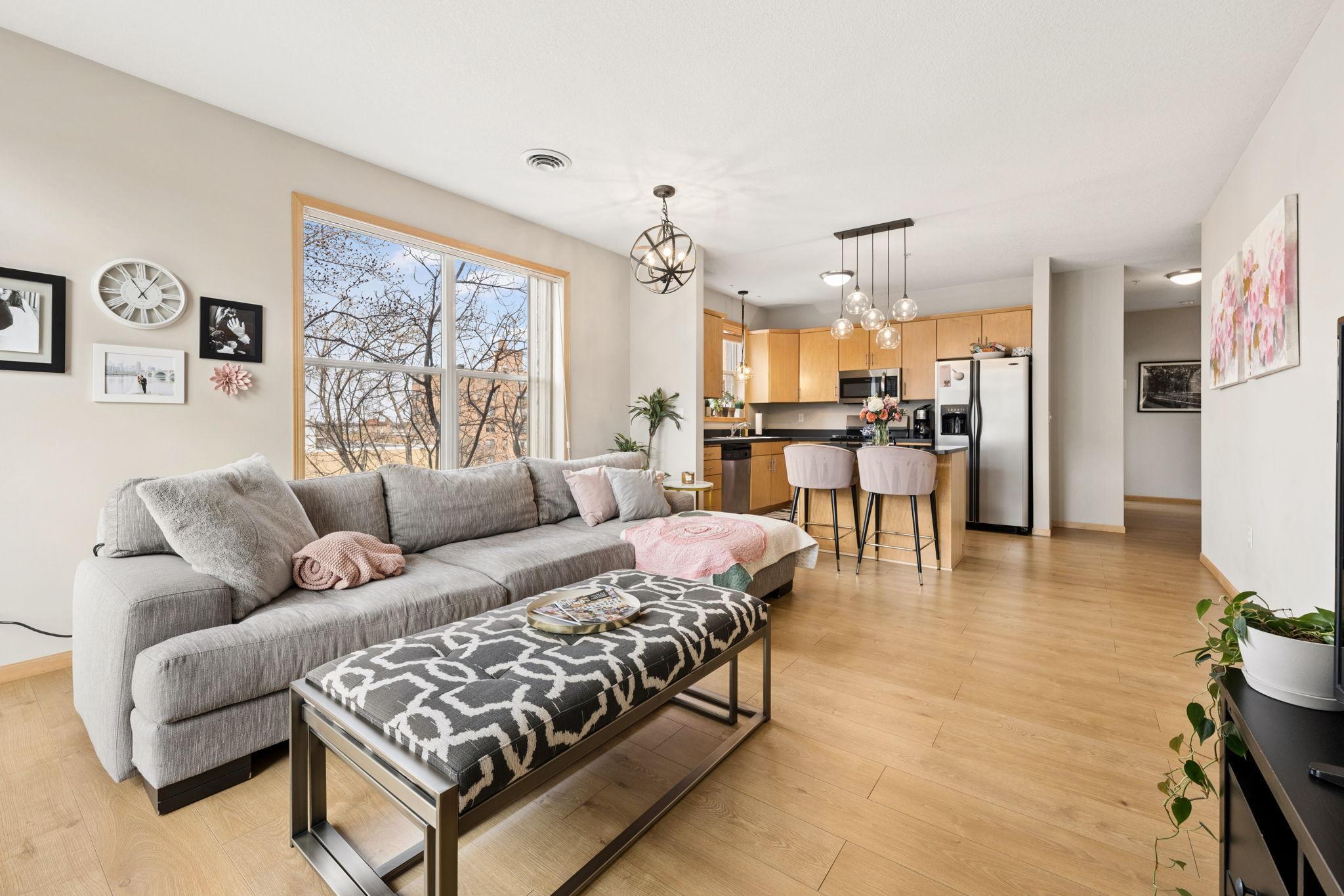 1st image of 301 Oak Grv St, Minneapolis, MN 55403