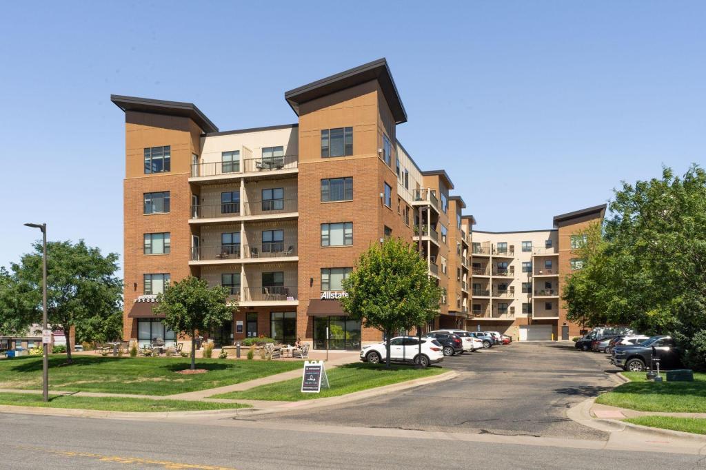 1st image of 1155 Ford Rd #405, Minneapolis, MN 55426 | MLS# 7111735