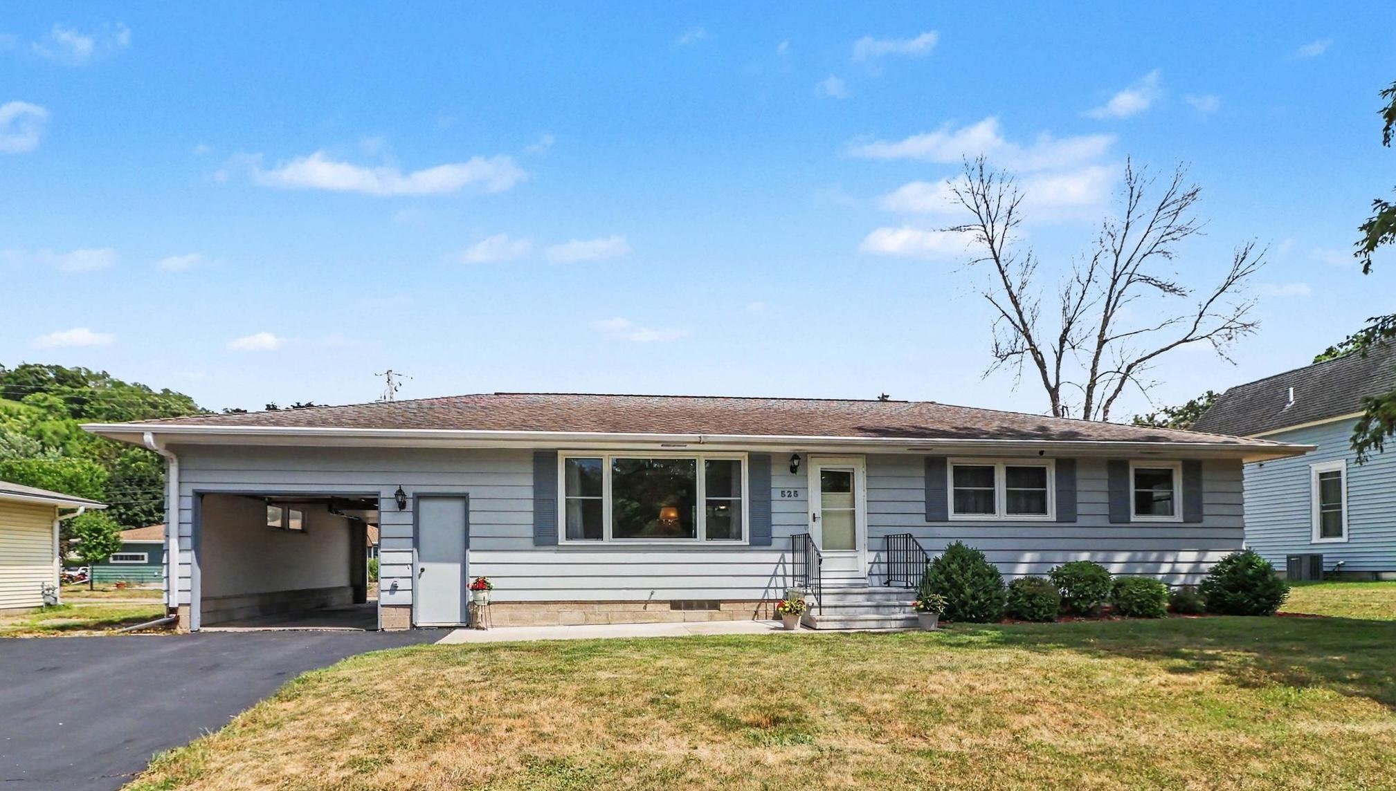 2nd image of 525 21st St, Red Wing, MN 55066 | MLS# 7111737