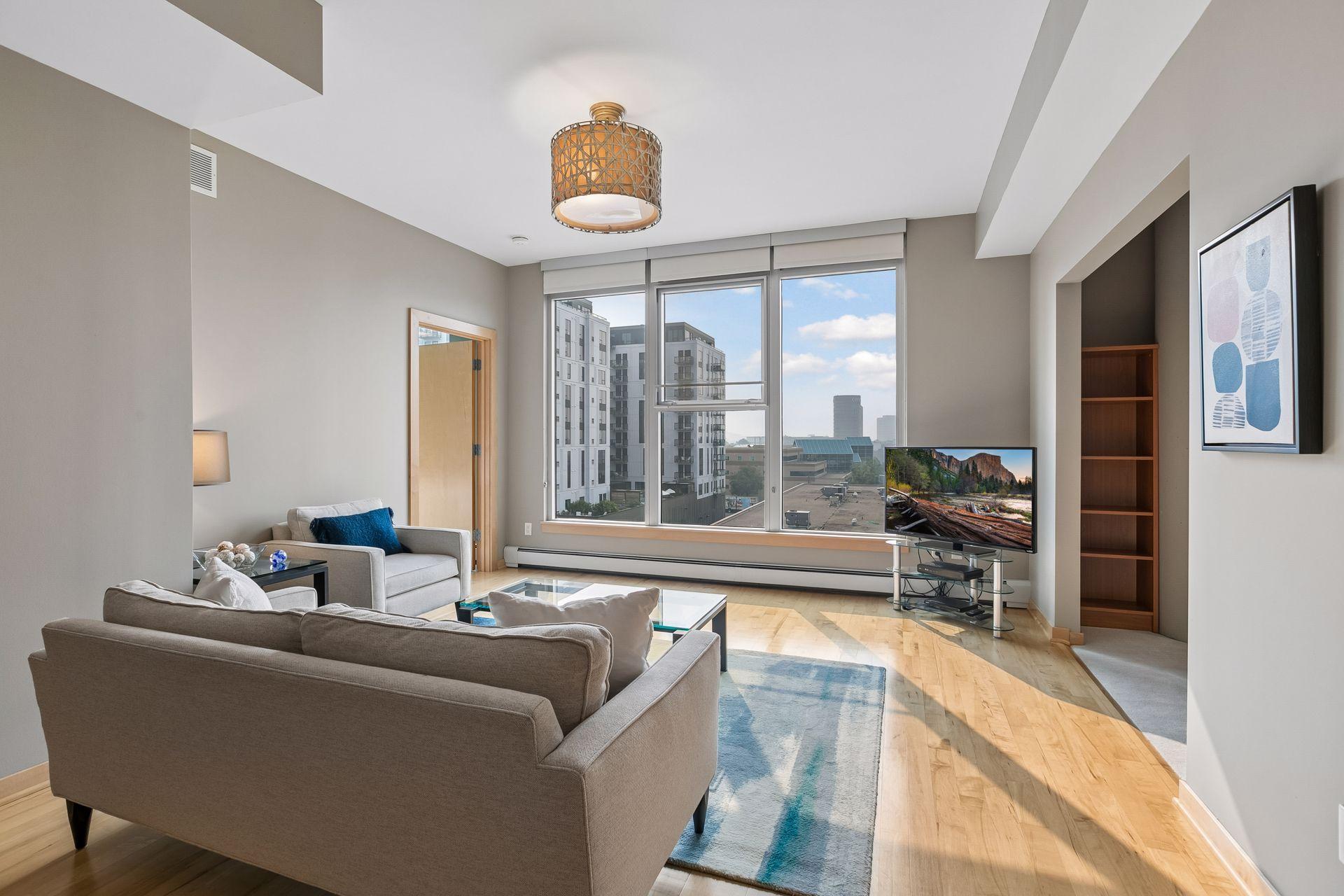 3rd image of 215 10Th Ave S #637, Minneapolis, MN 55415 | MLS# 7111752